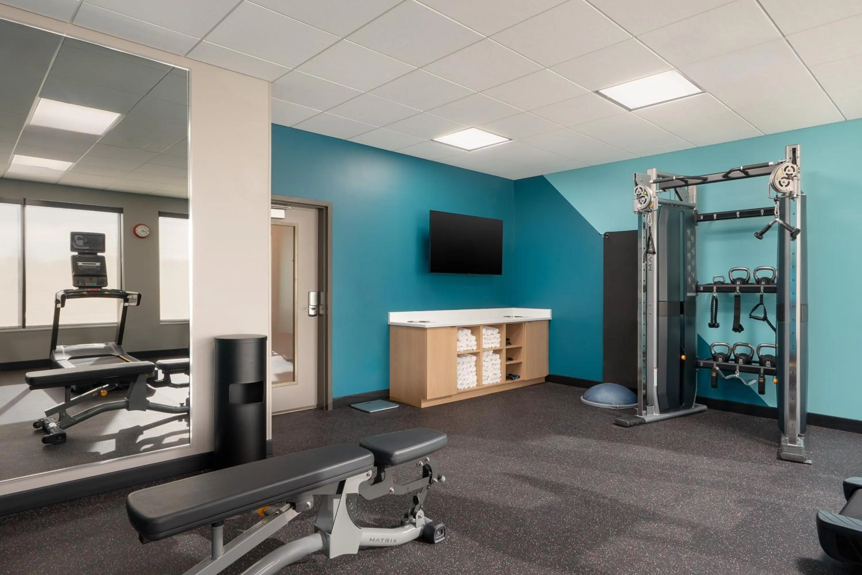 Fitness centre/facilities in avid hotel Oak Creek by IHG