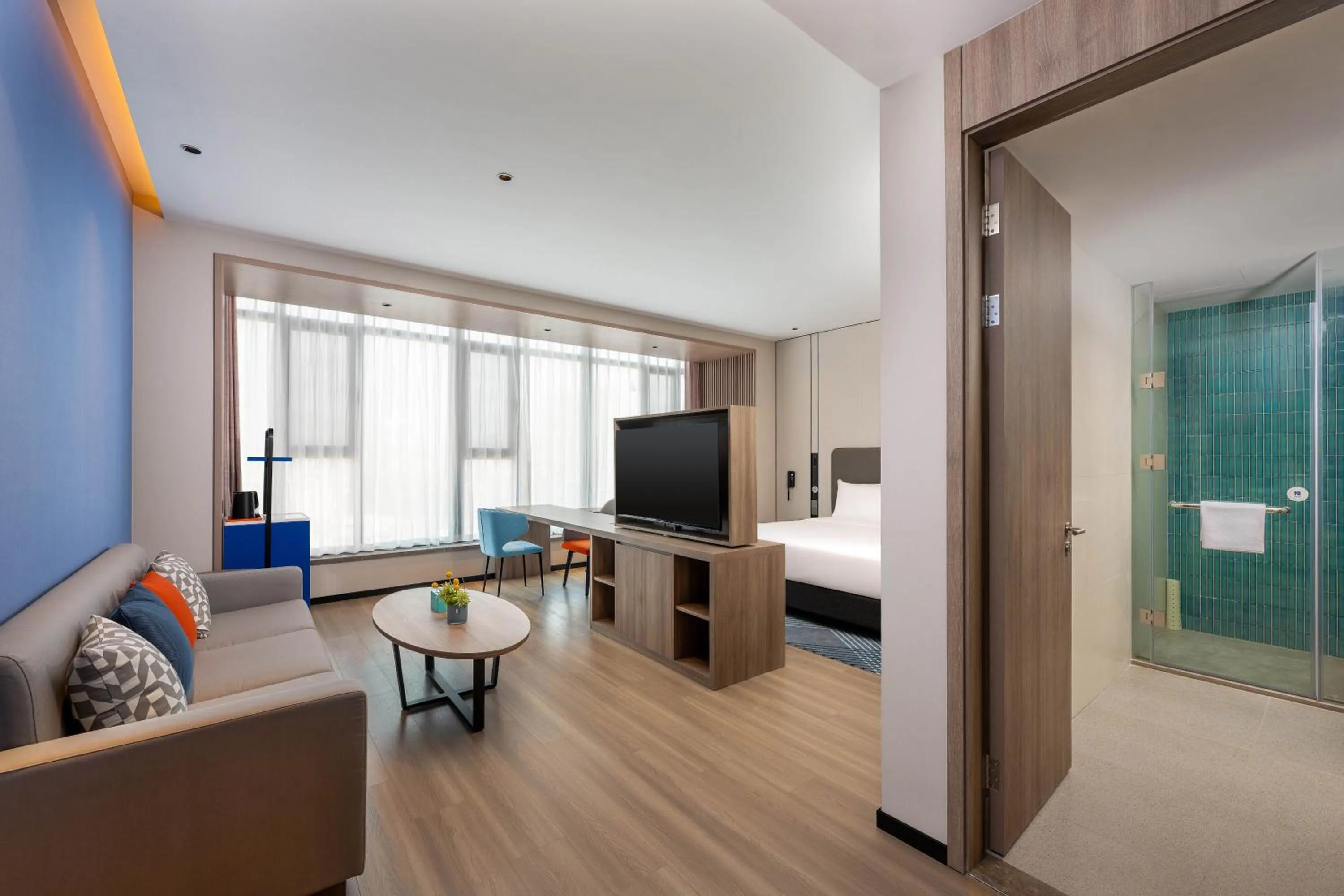 Photo of the whole room, Bed in Holiday Inn Express Liaocheng ETDZ by IHG