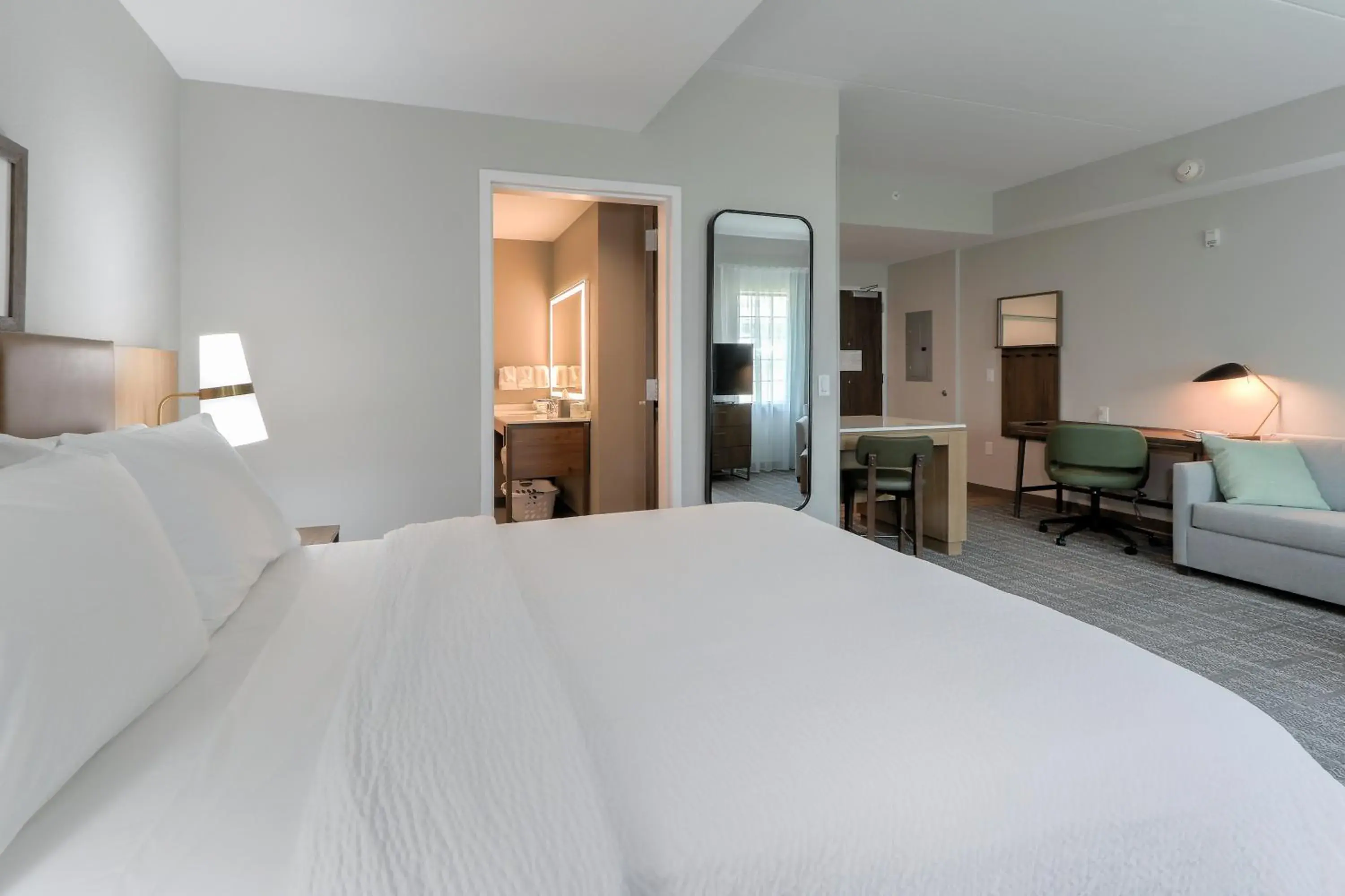 Queen Studio Suite with Balcony - Mountain View in Staybridge Suites Pigeon Forge - Smoky Mtns by IHG Queen Studio Suite with Balcony - Mountain View in Staybridge Suites Pigeon Forge - Smoky Mtns by IHG