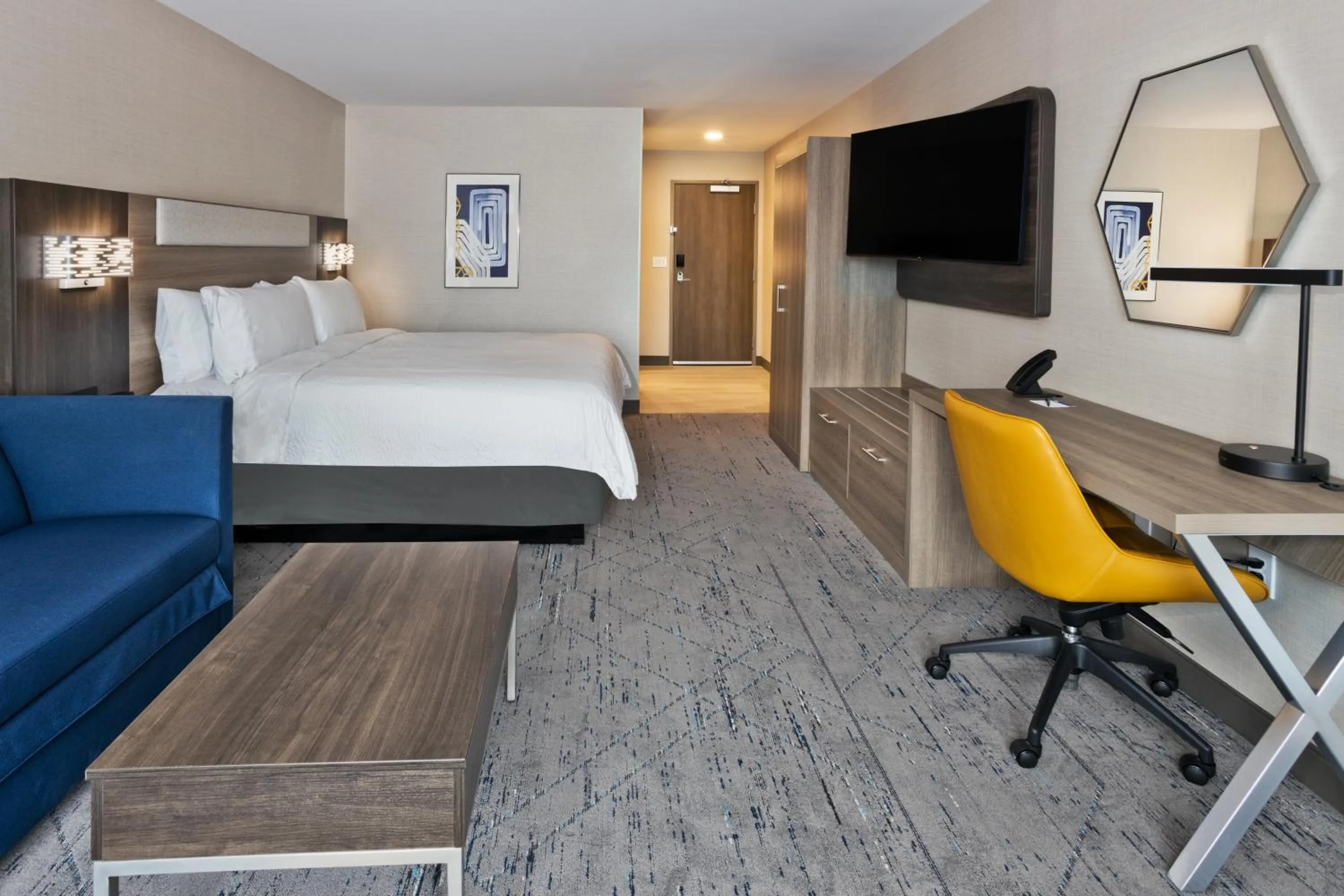 Bed in Holiday Inn Express Columbus - Fort Benning Area By IHG