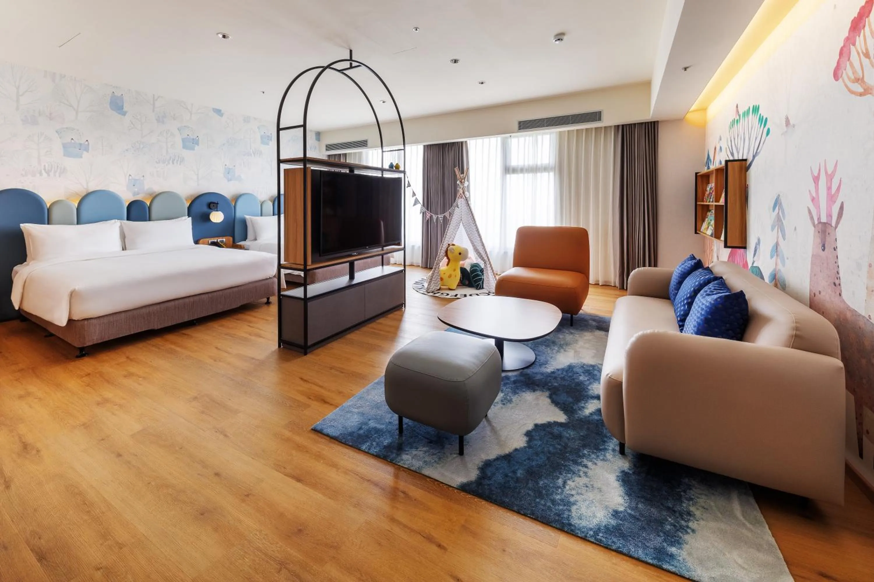 Communal lounge/ TV room, Bed in voco Chiayi by IHG
