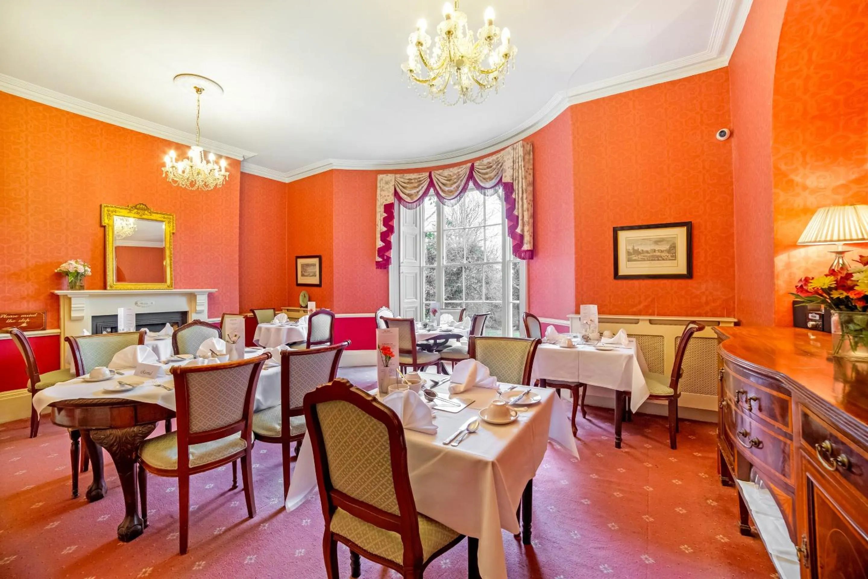 Restaurant/places to eat in OYO Bailbrook Lodge, Bath