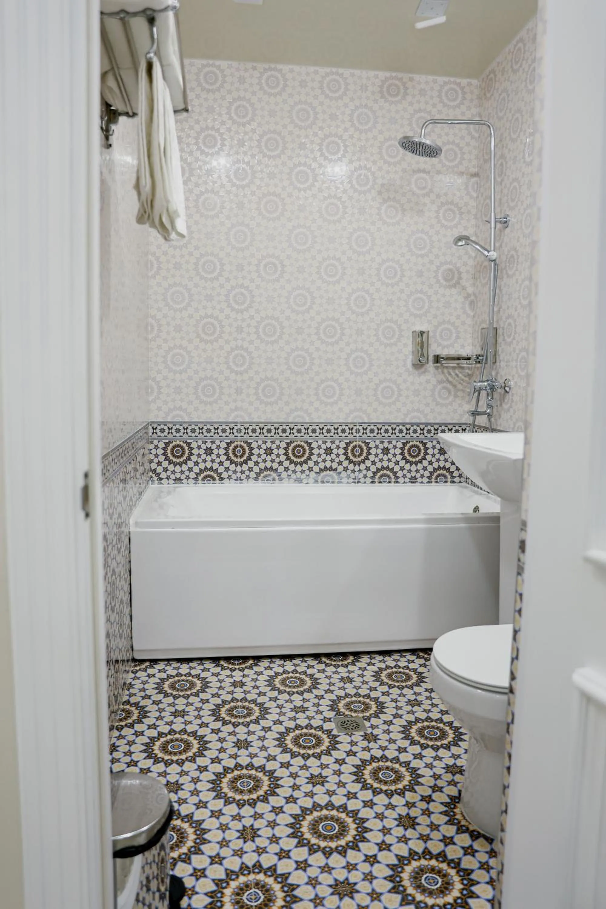 Toilet in Ko'k Saroy Plaza Hotel