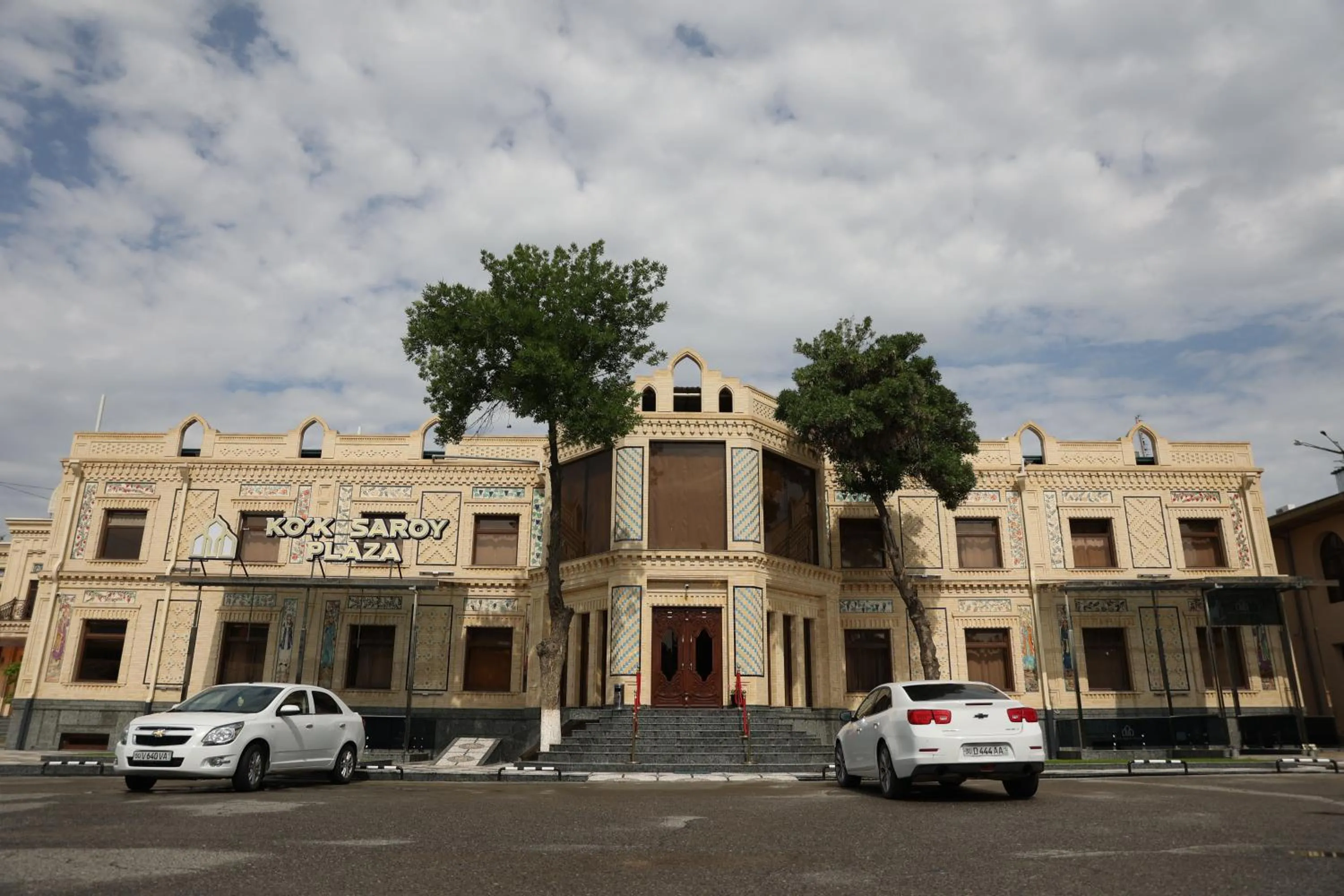 Property building in Ko'k Saroy Plaza Hotel