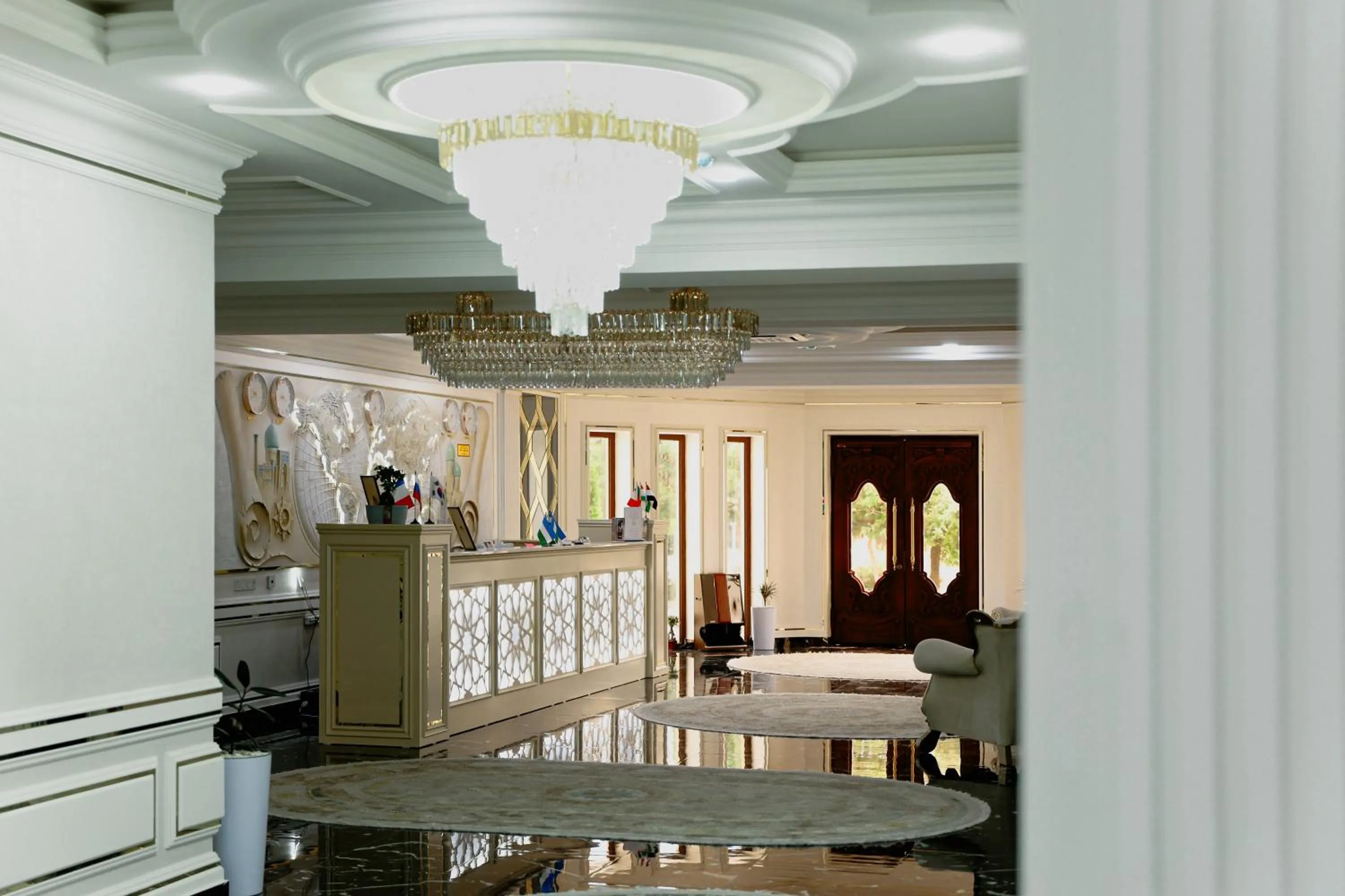 Seating area in Ko'k Saroy Plaza Hotel