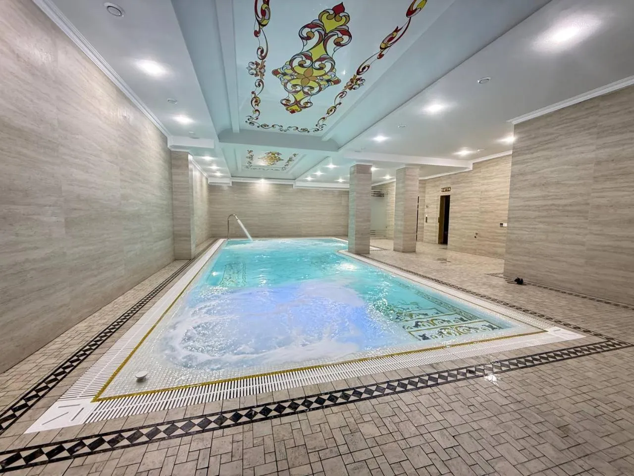  in Ko'k Saroy Plaza Hotel