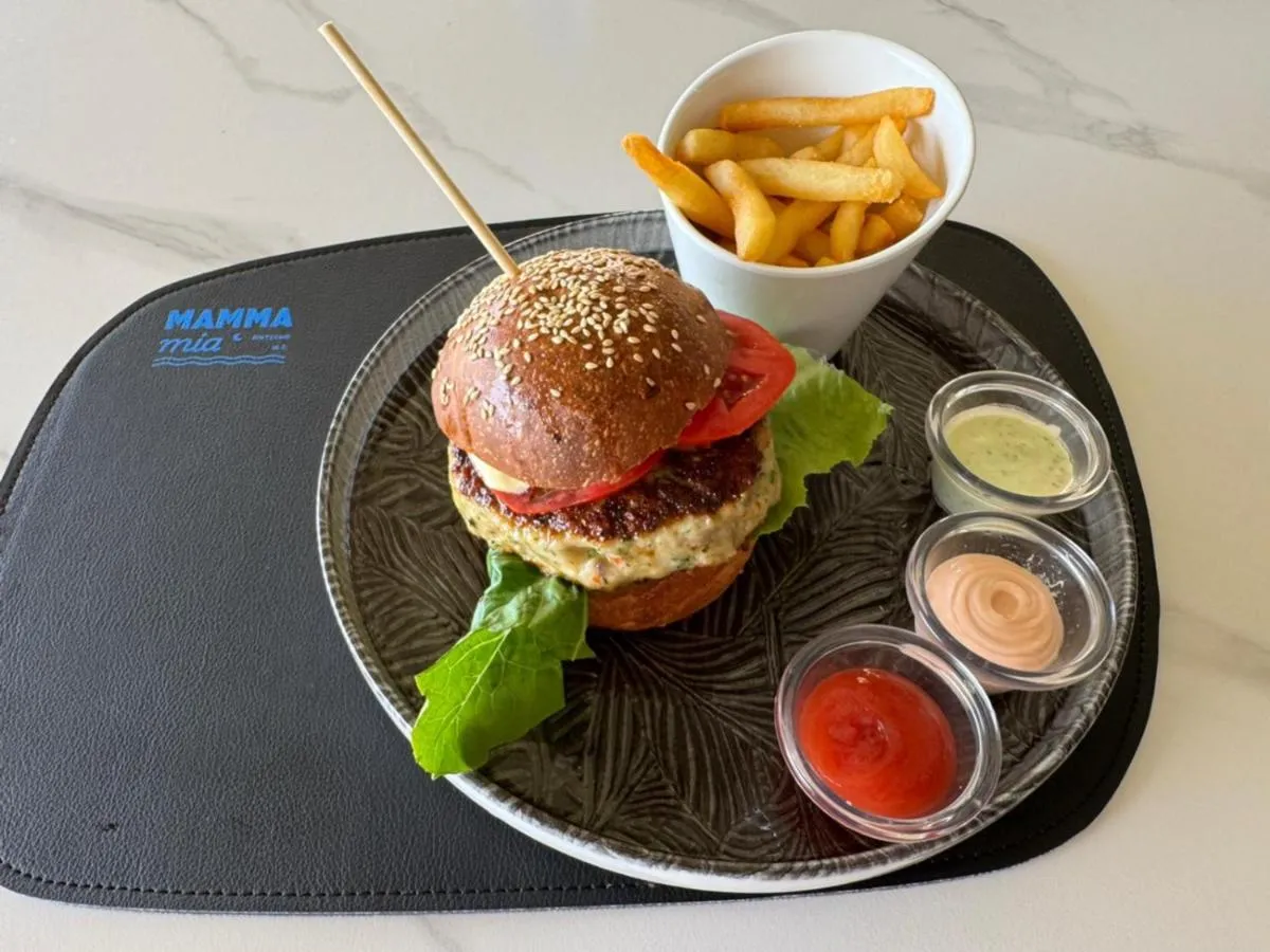 Restaurant/places to eat in Northshore Seaside Suites