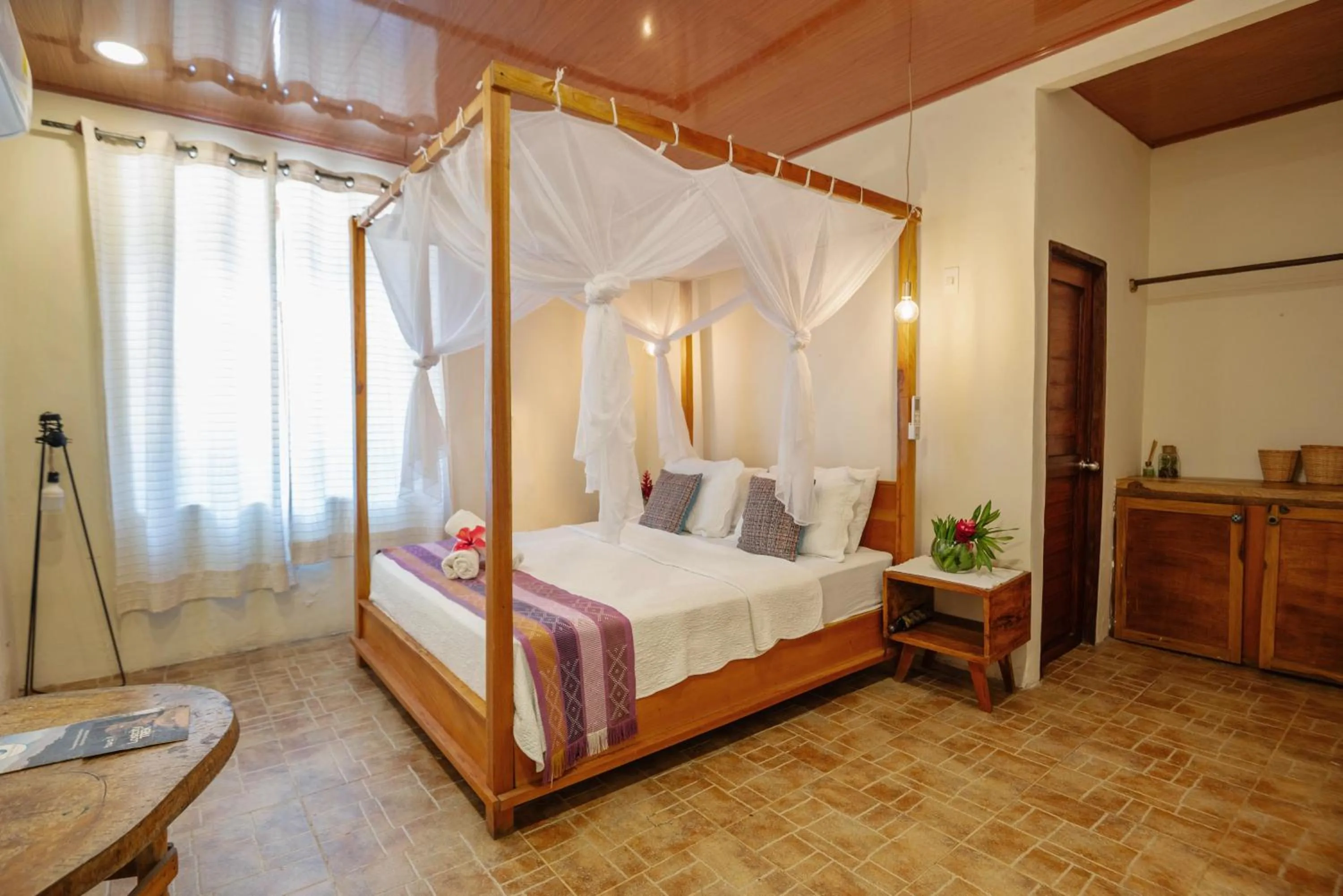 Quadruple Room with Private Bathroom in Finca Escondida