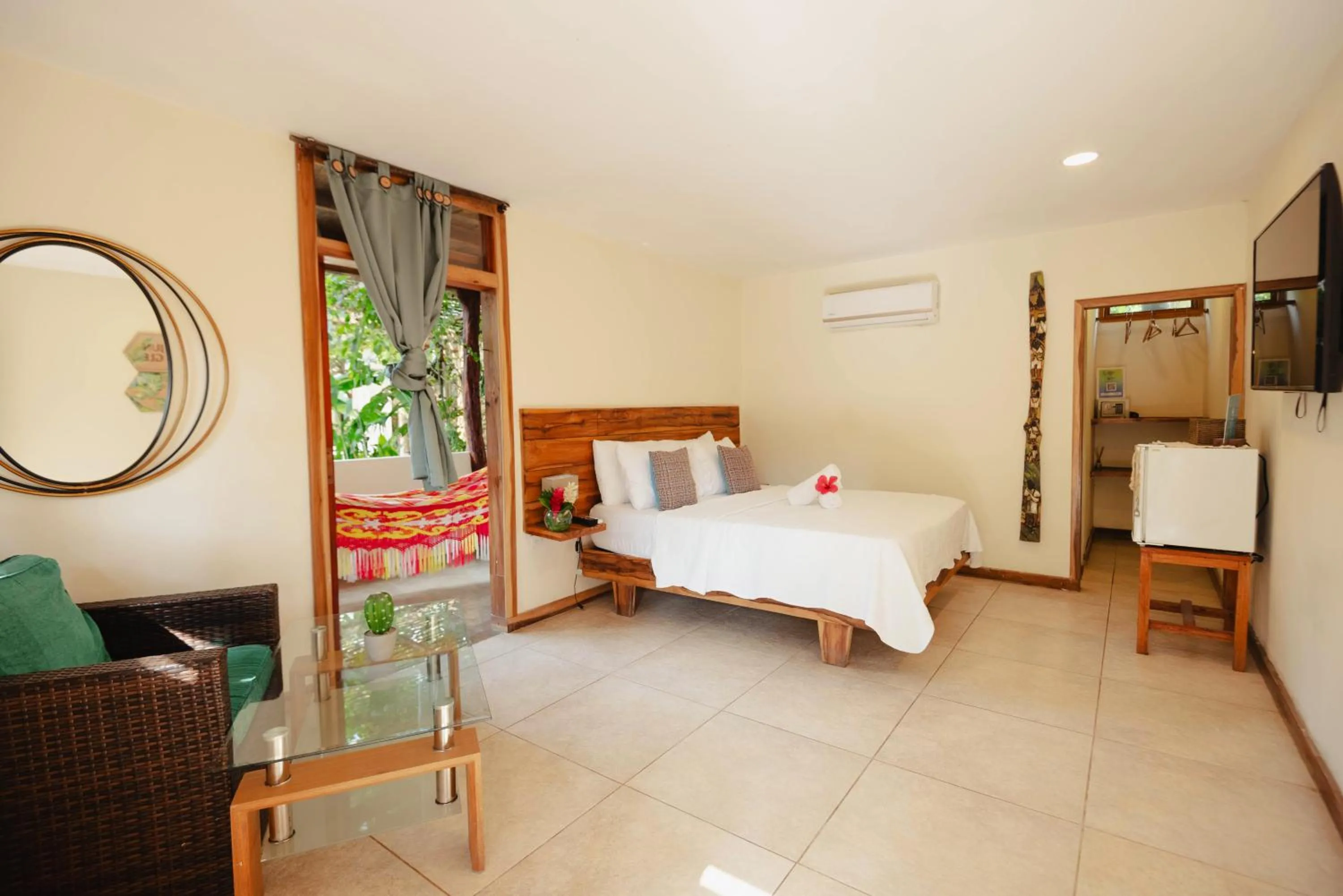 Double Room with Pool View in Finca Escondida