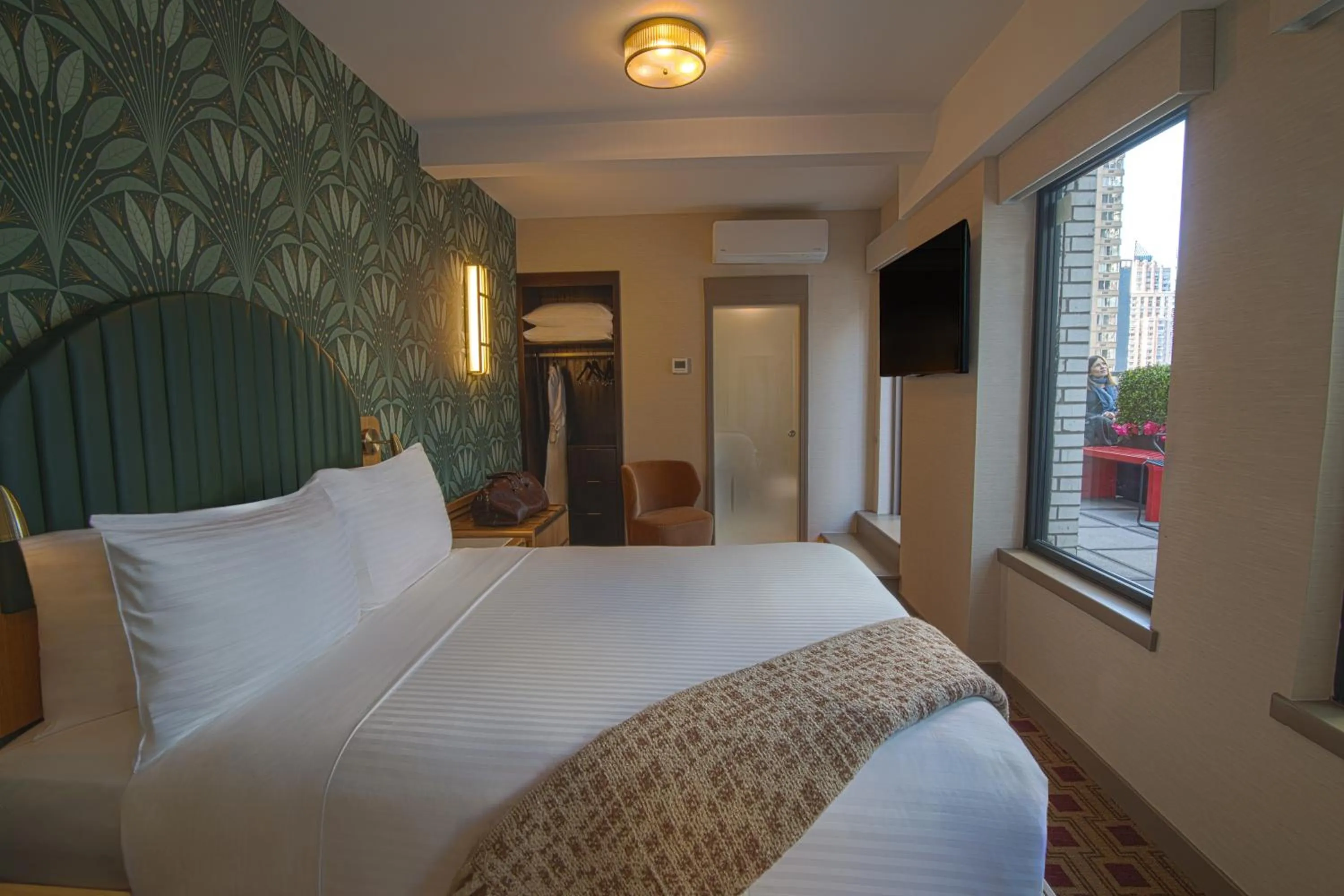 Bedroom, Bed in Hotel Edison Times Square