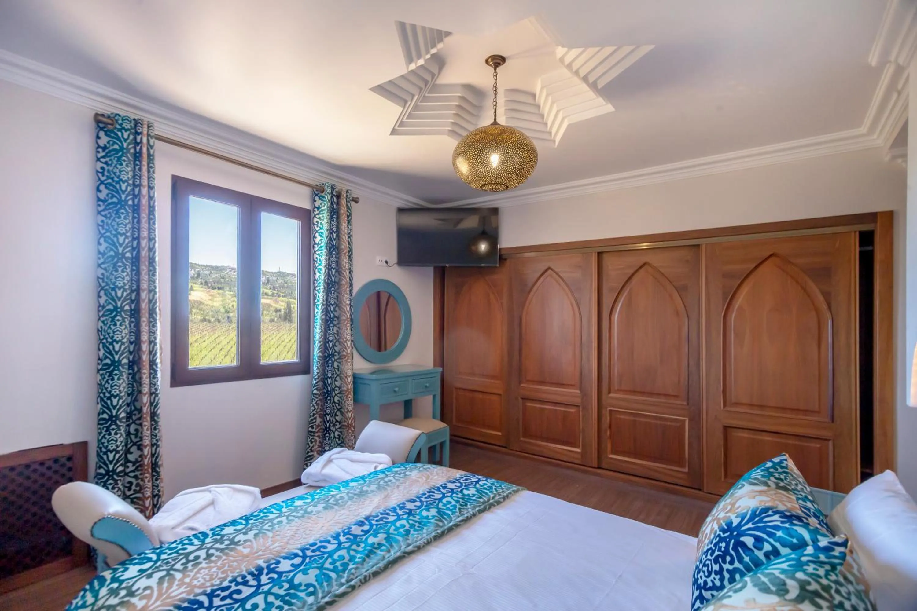 Bed in Al Karob Yoga Boutique Villa