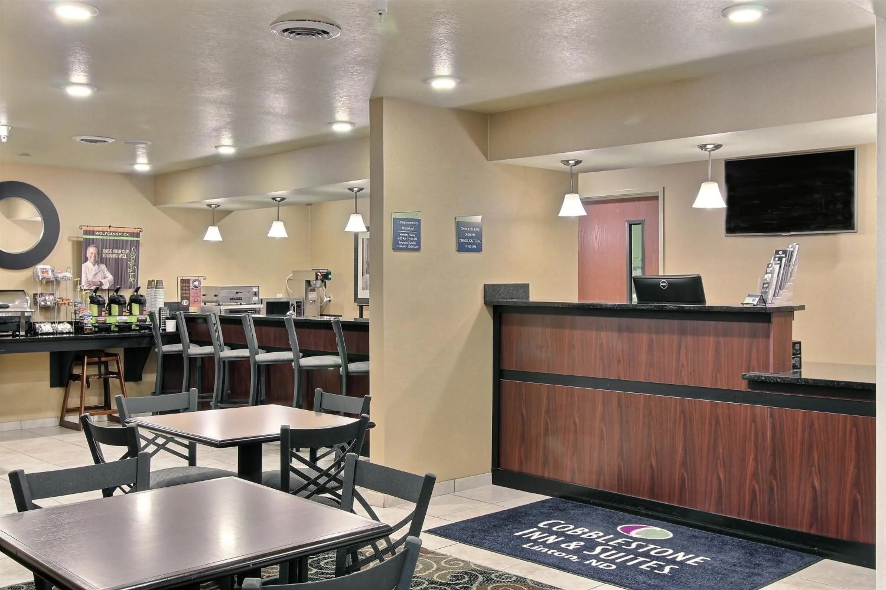 Lobby or reception in Cobblestone Inn & Suites - Linton