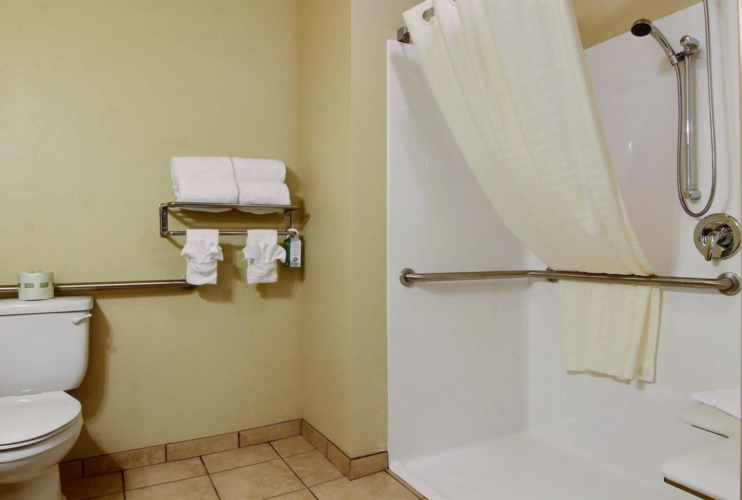 Shower in Cobblestone Inn & Suites - Linton