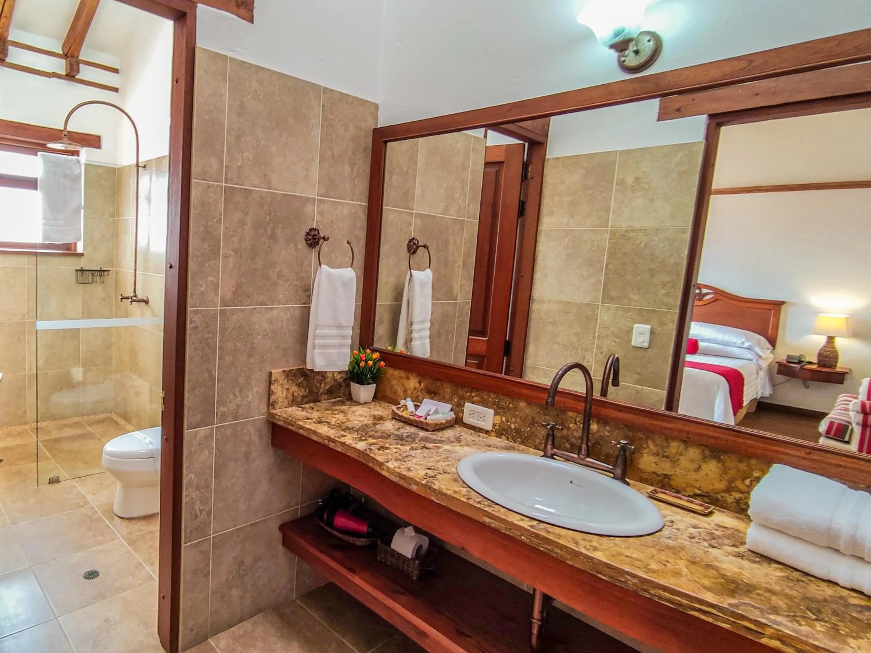 Shower in Maria Bonita Hotel