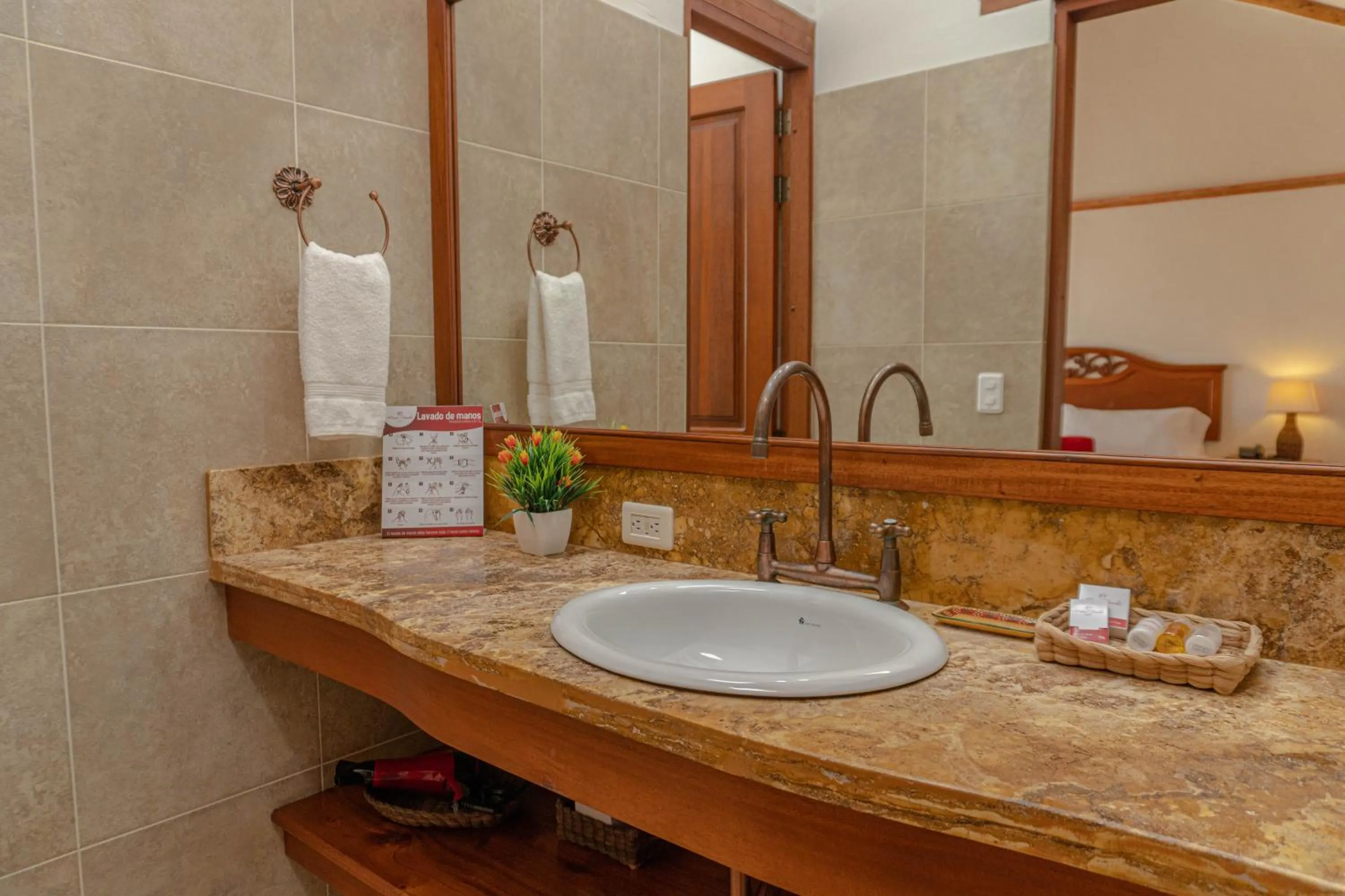 Bathroom in Maria Bonita Hotel
