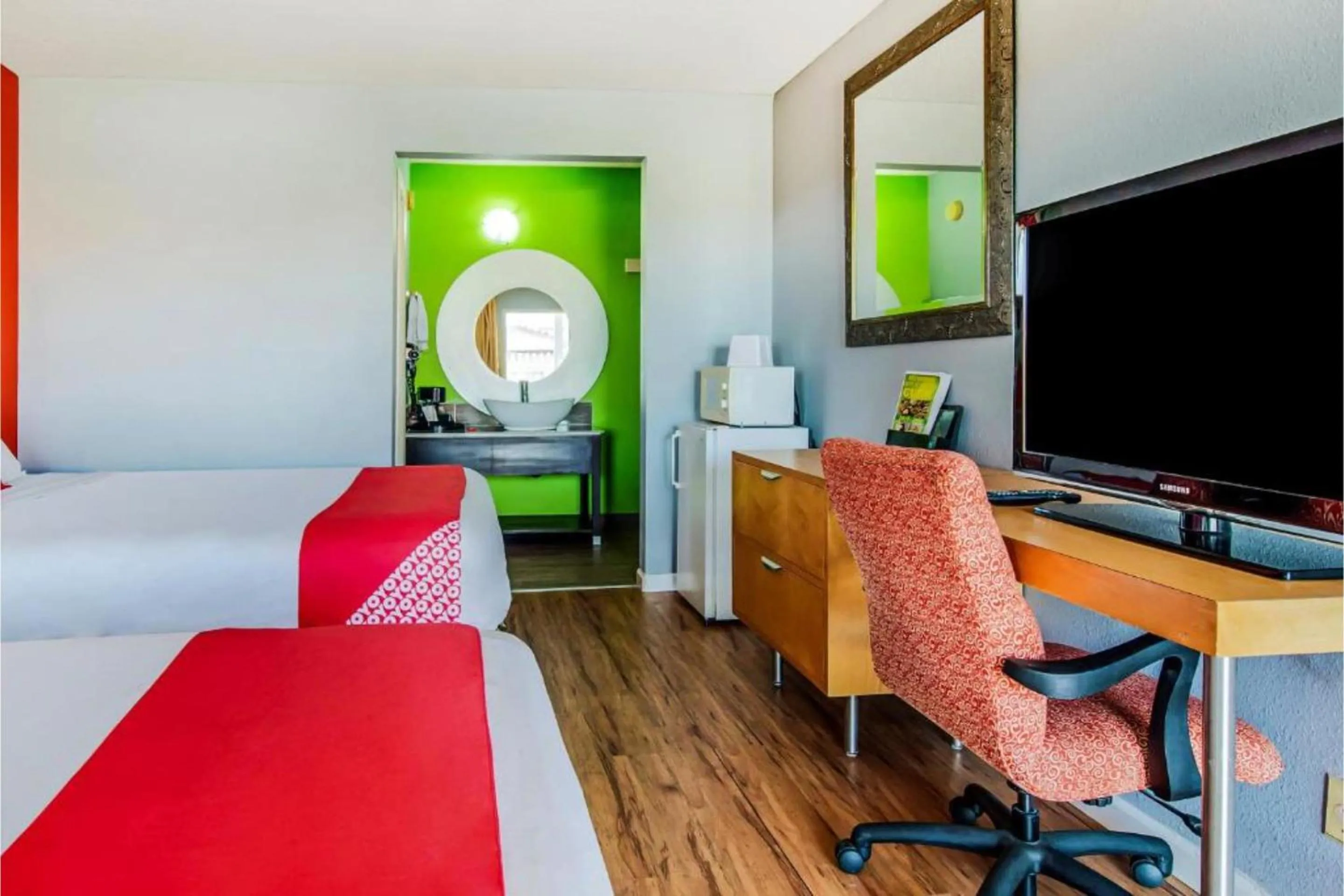 Bedroom, Bed in Hotel Europa Ridgecrest