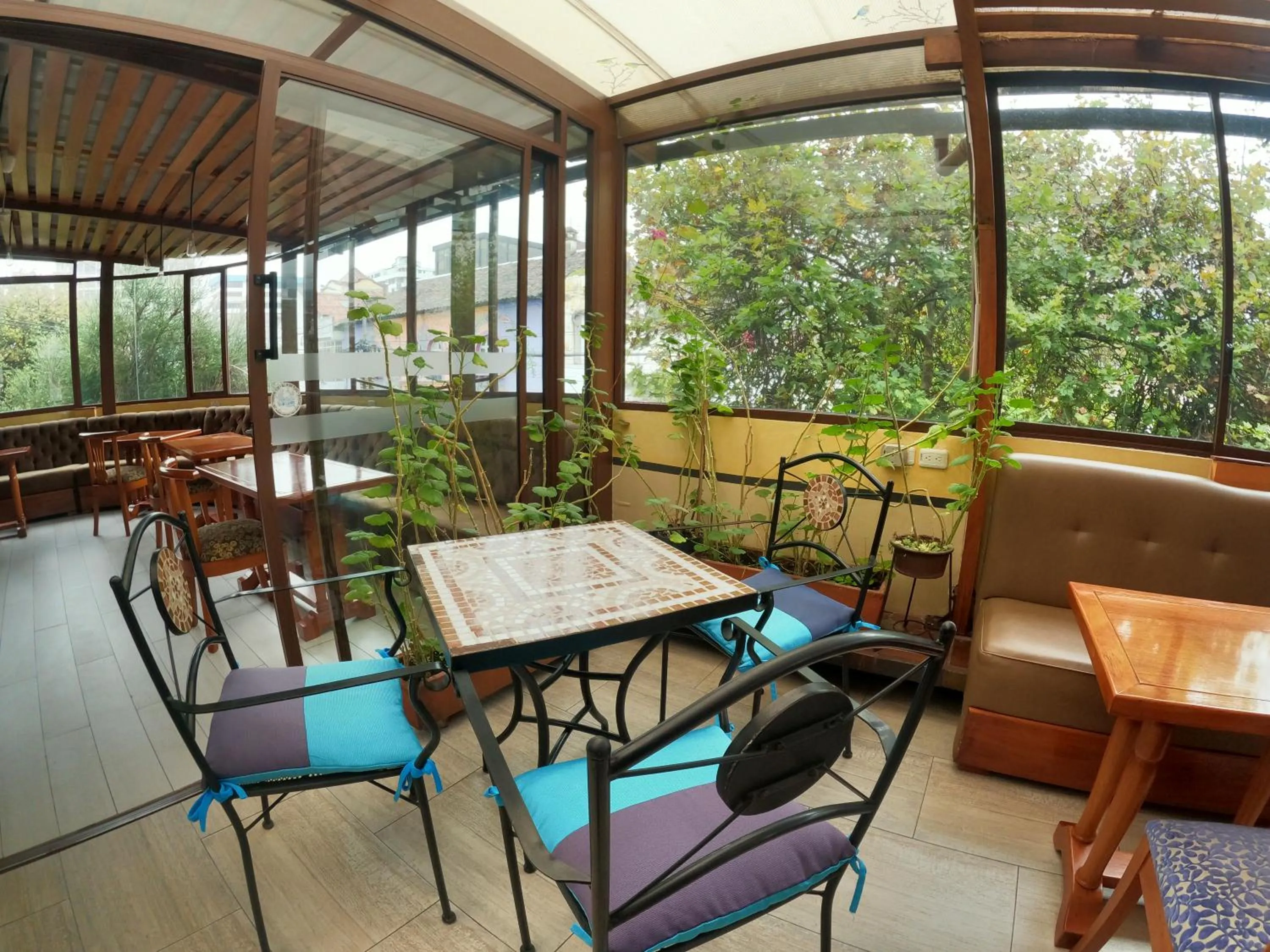 Restaurant/places to eat in ArtPlaza