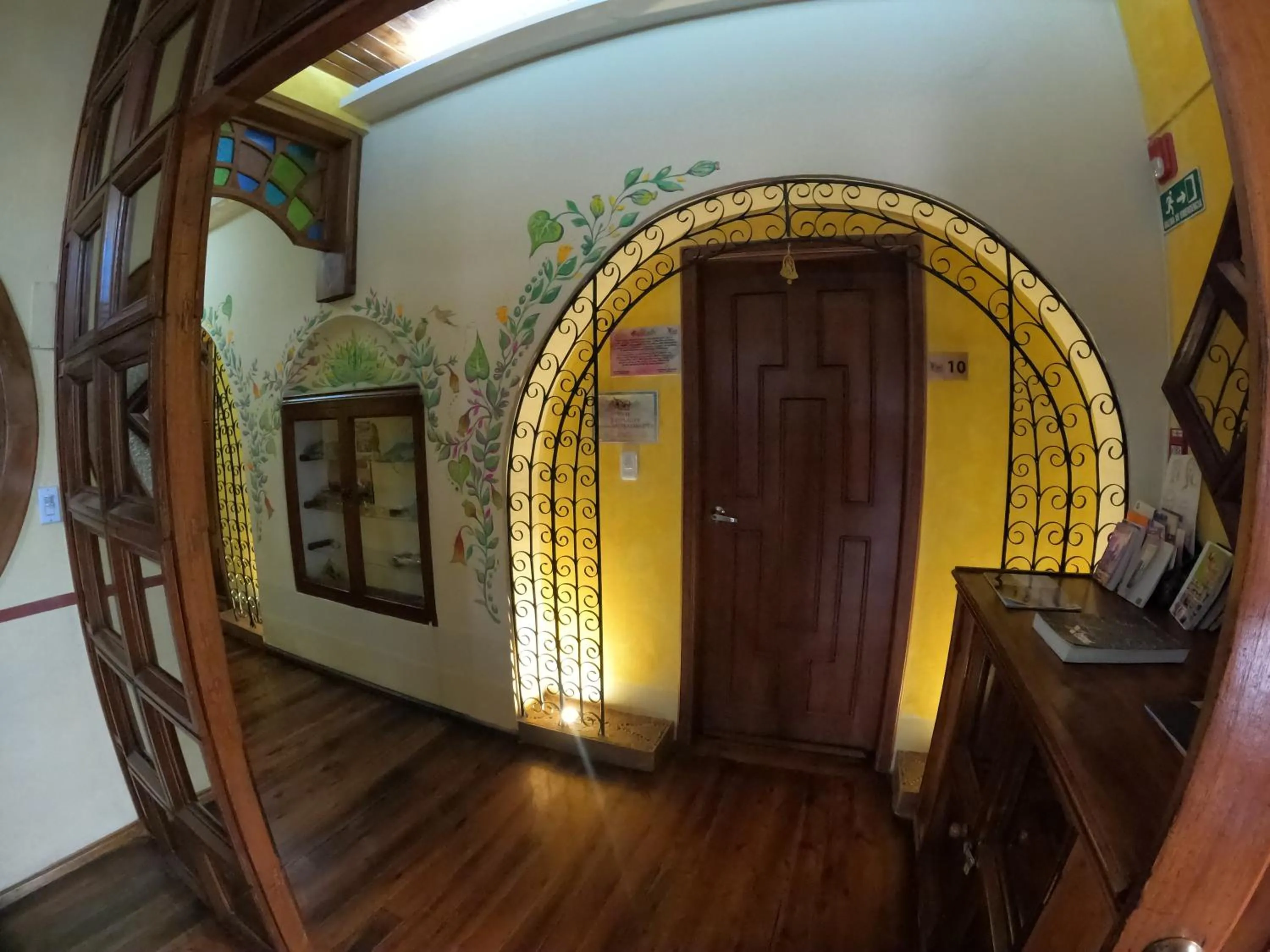 hair dresser in ArtPlaza