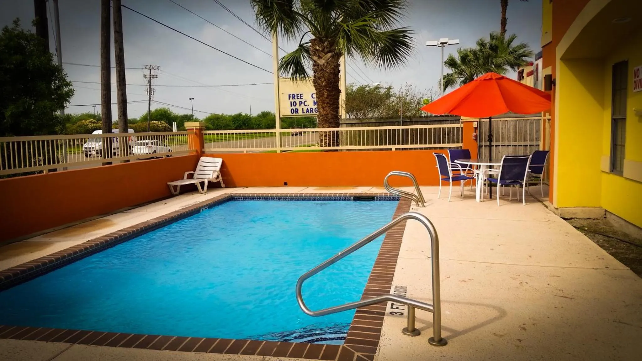 Swimming pool in La Copa Inn Brownsville