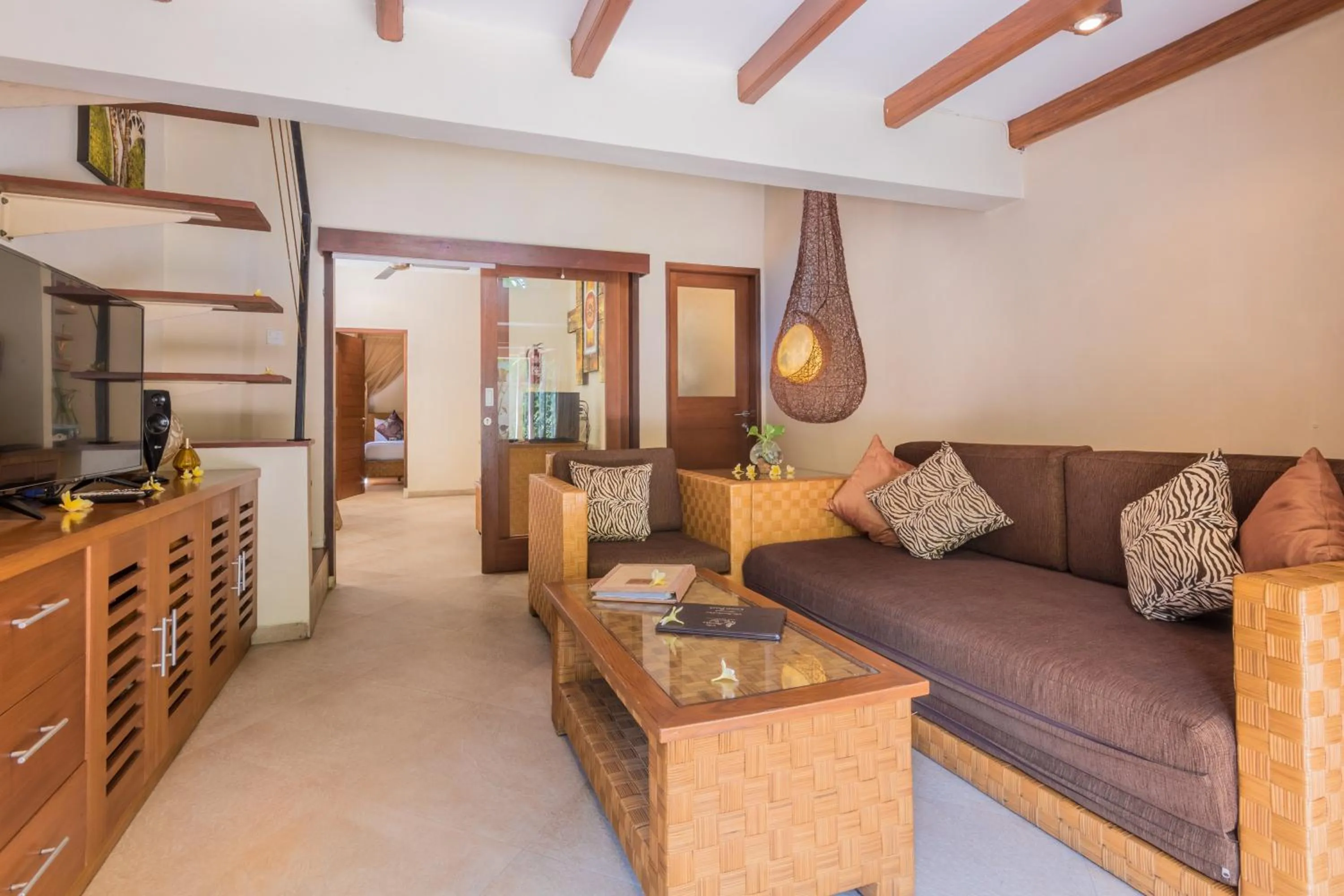 Communal lounge/ TV room in Villa Seriska Seminyak