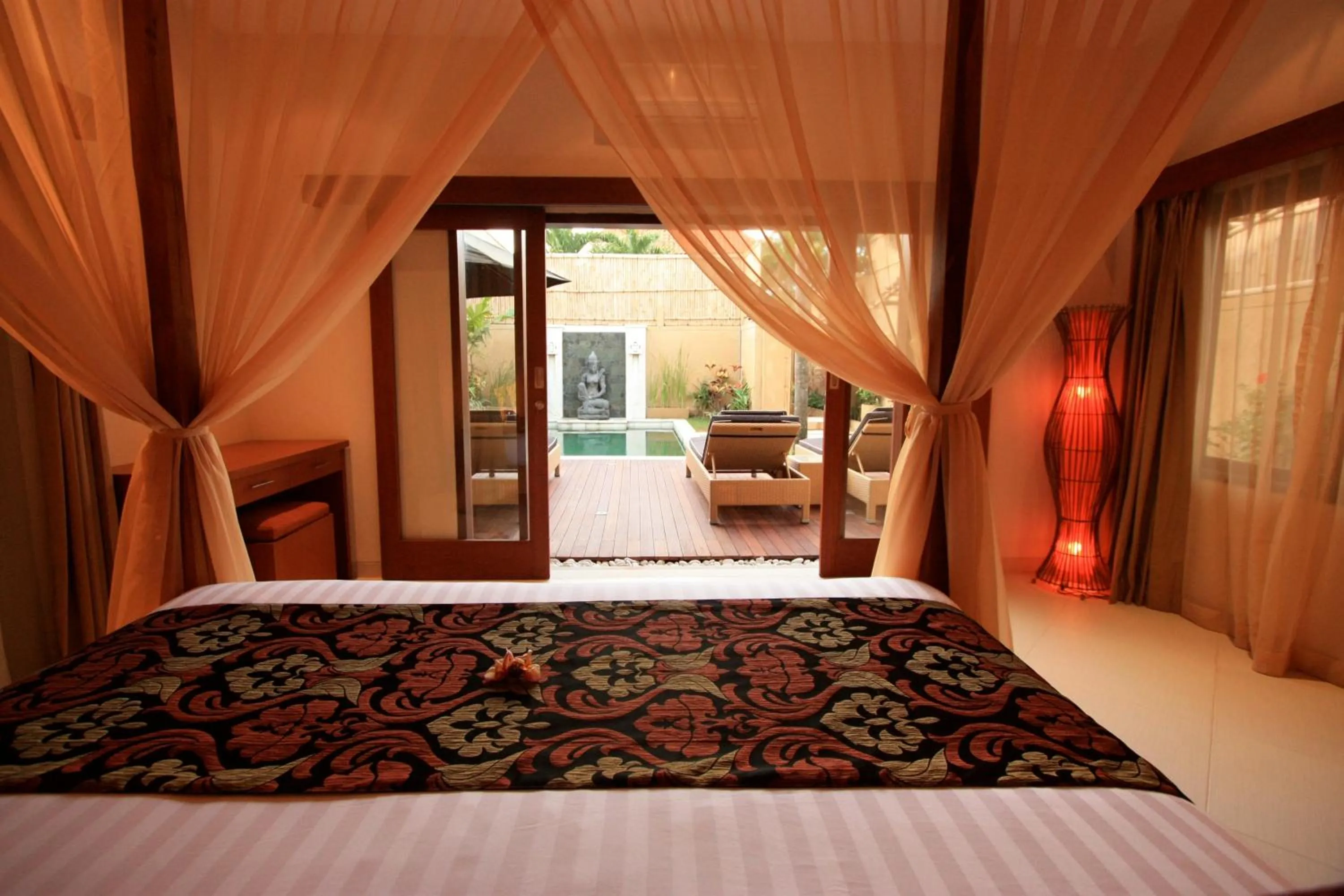 Bed in Villa Seriska Seminyak