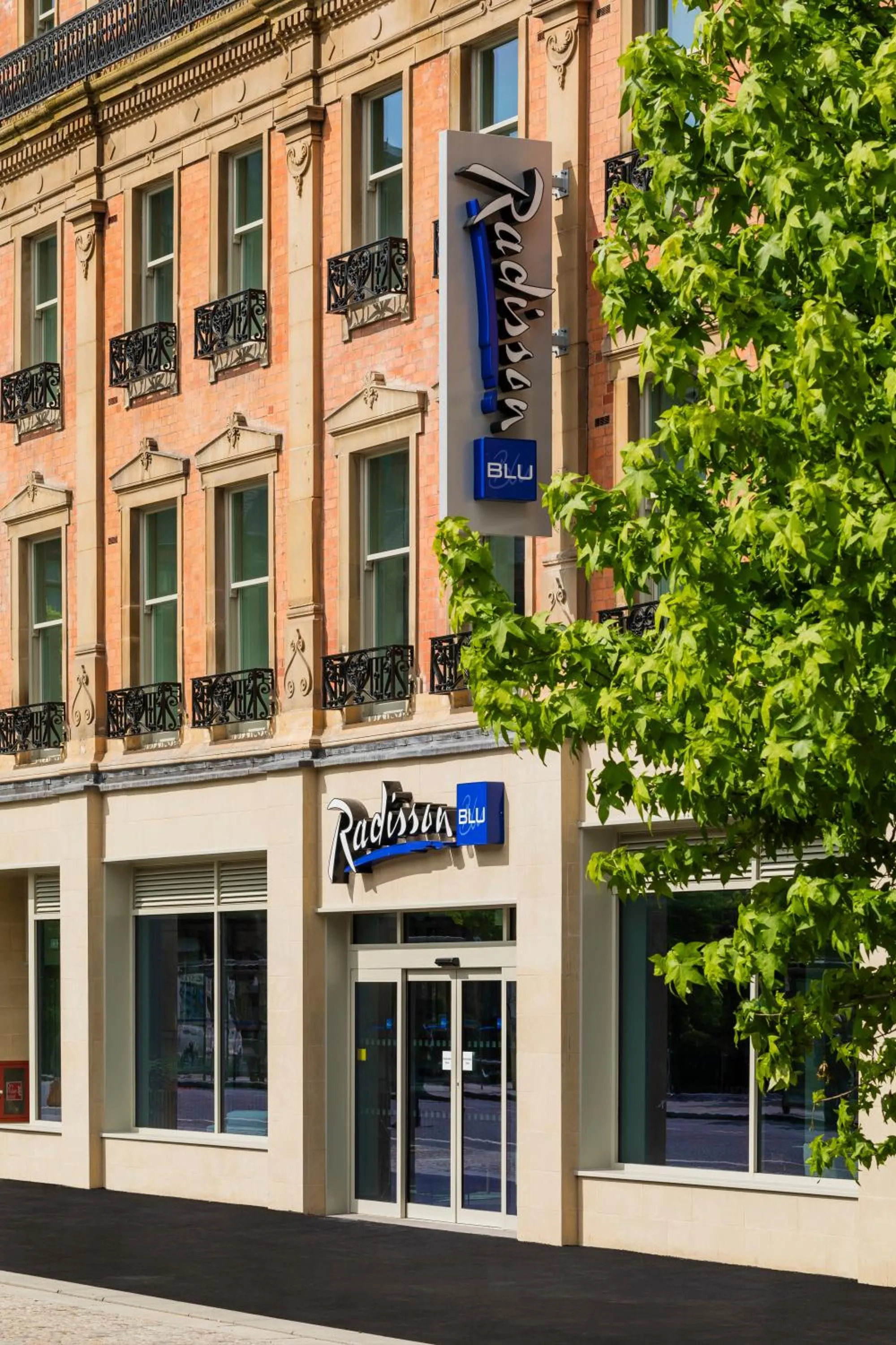 Facade/entrance in Radisson Blu Hotel, Sheffield