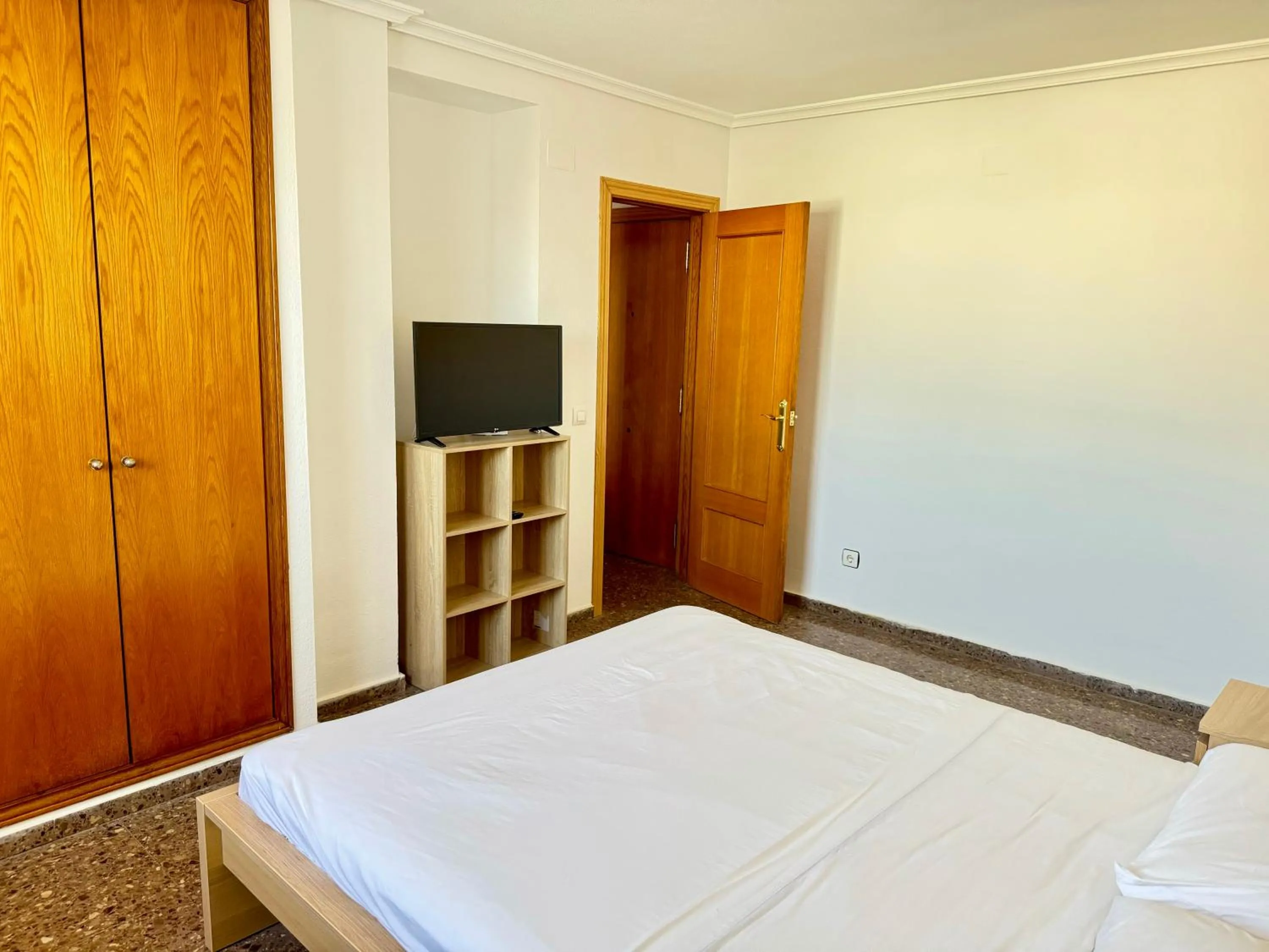 Your Long Stay Attic Home in Valencia