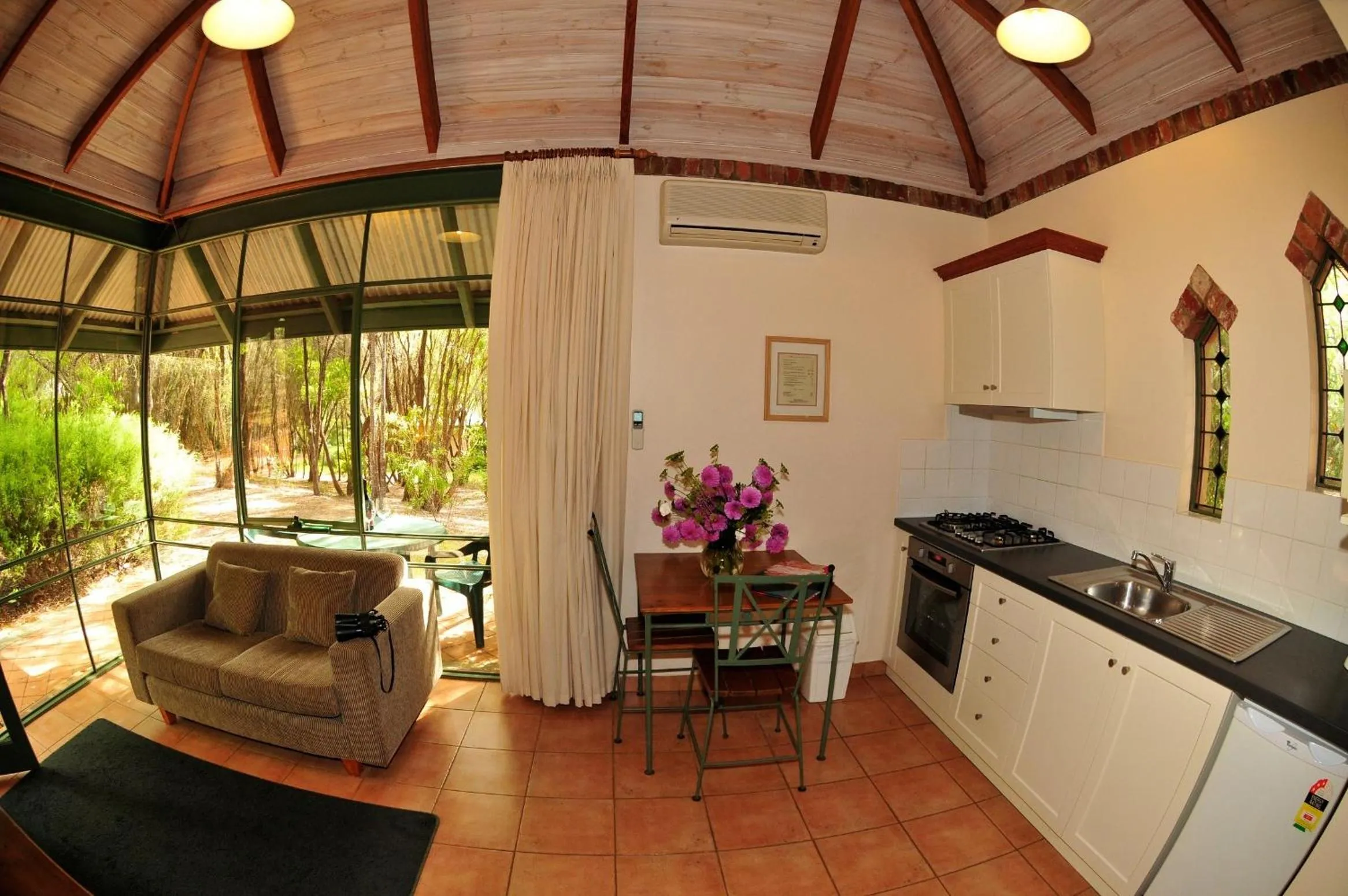 Kitchen or kitchenette in Waterfall Cottages