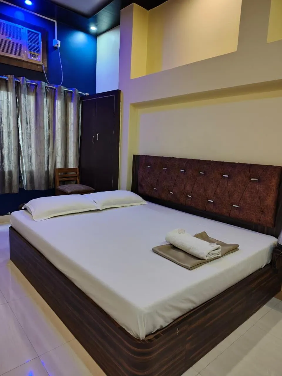 Bed in Khushi Paying Guest House