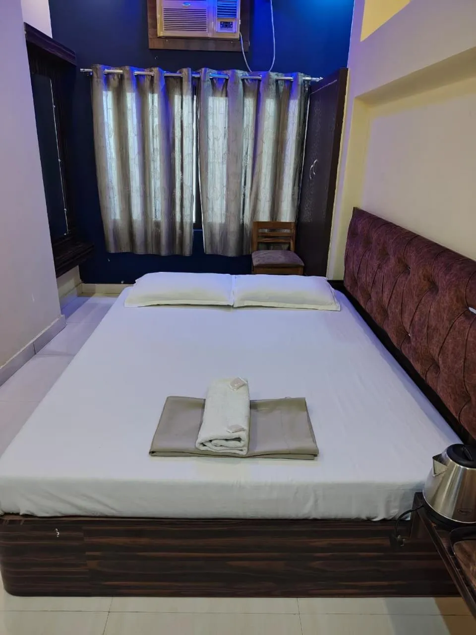 Bed in Khushi Paying Guest House