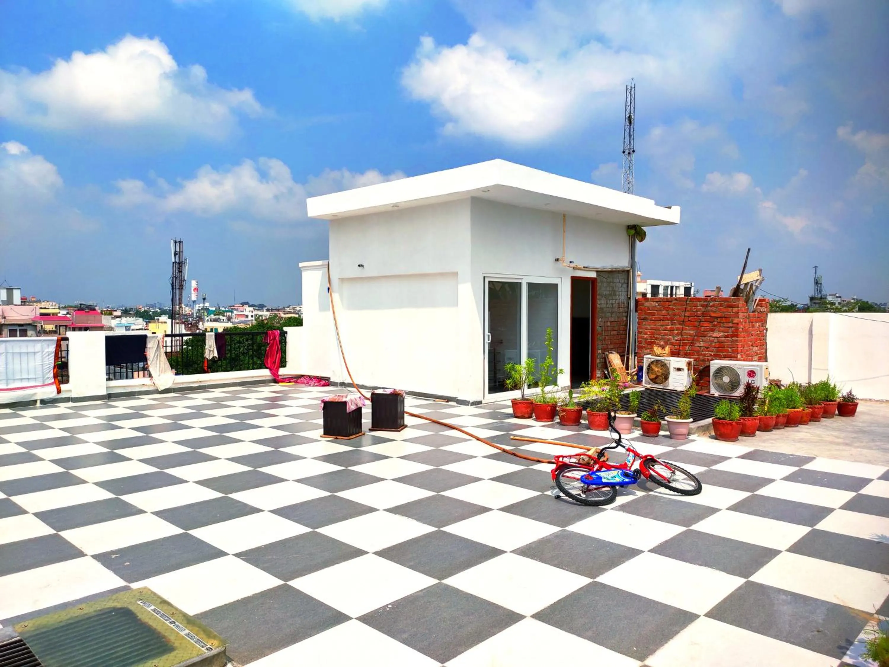 Balcony/Terrace in Khushi Paying Guest House