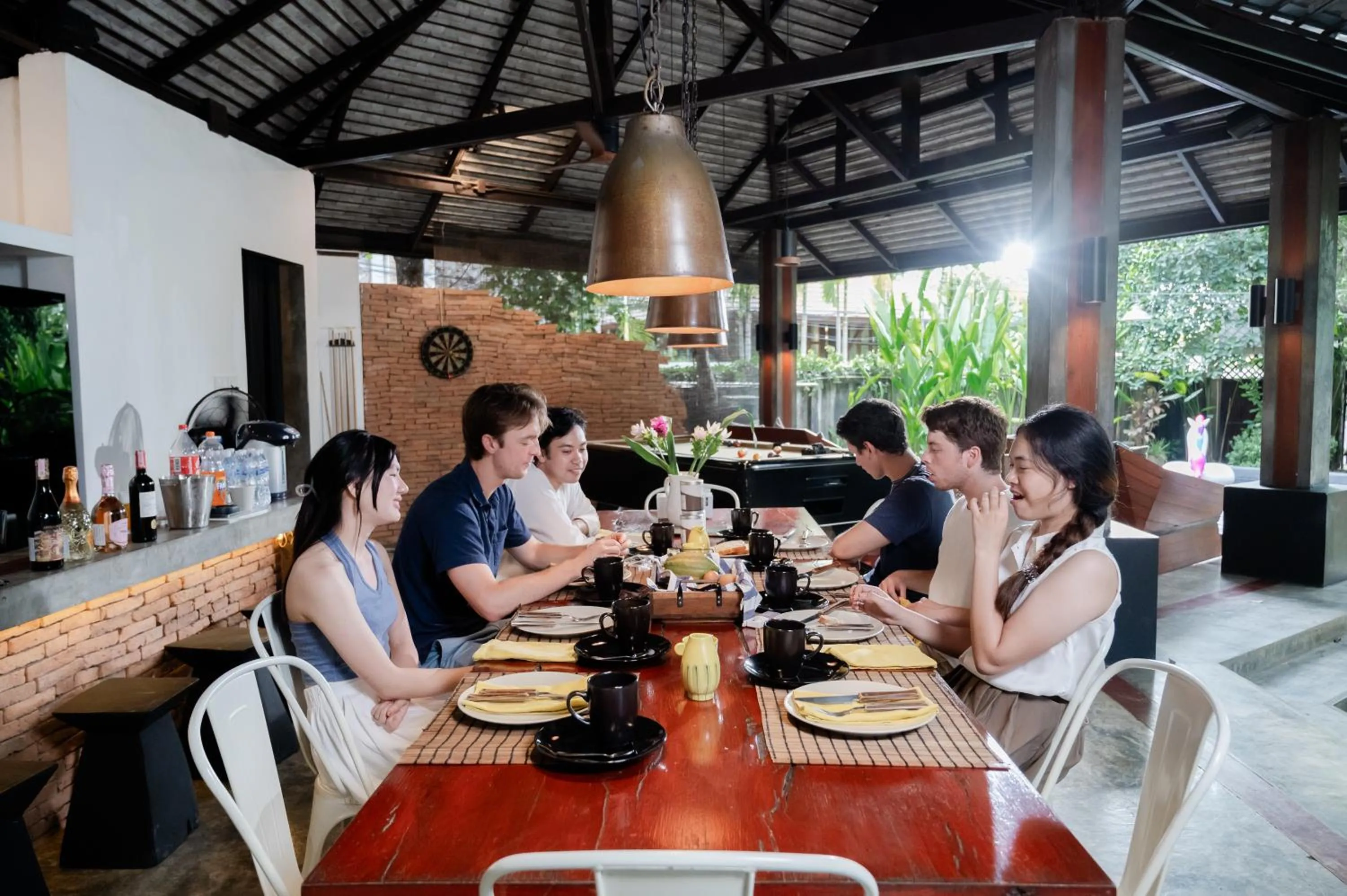 Restaurant/places to eat in Tolani Southgate Villa Chiang Mai