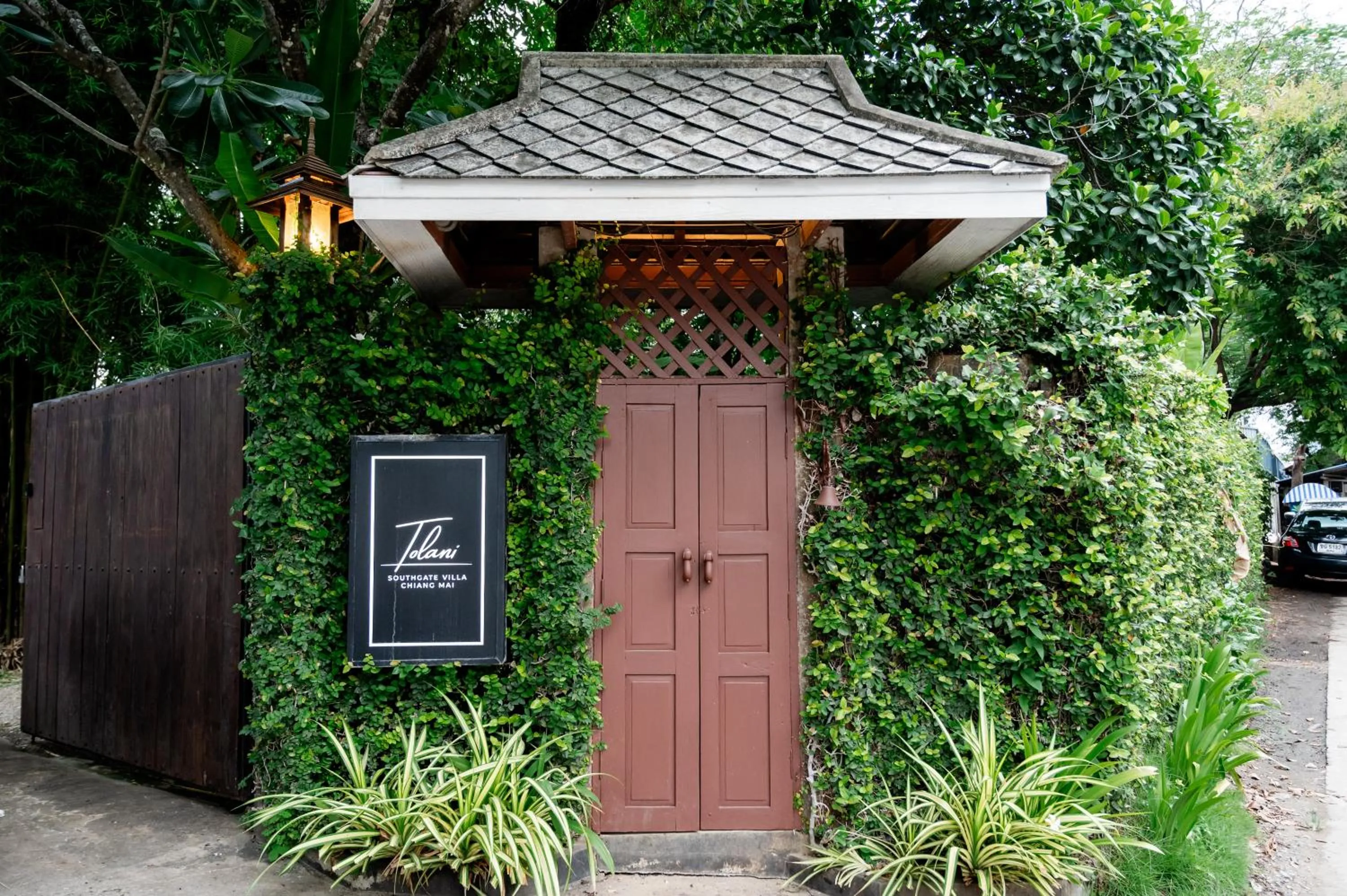 Parking in Tolani Southgate Villa Chiang Mai