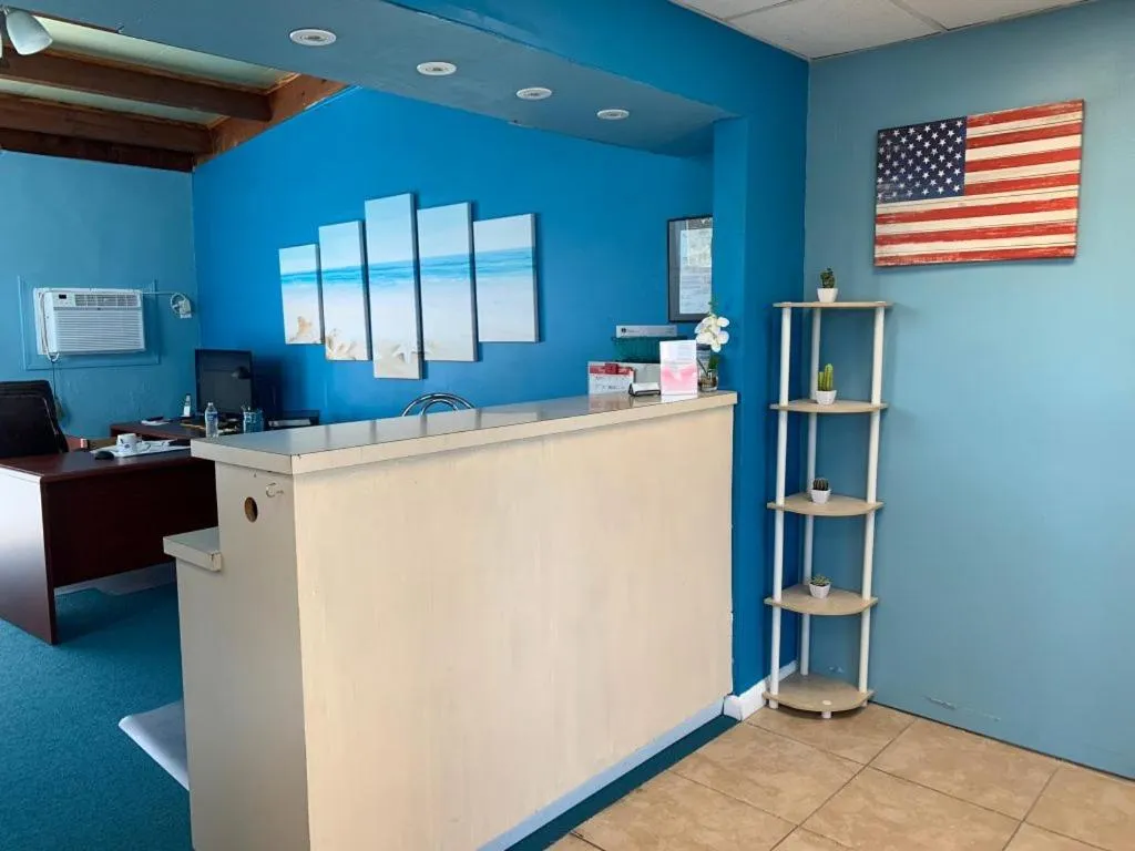 Sebastian Gardens Inn & Suites