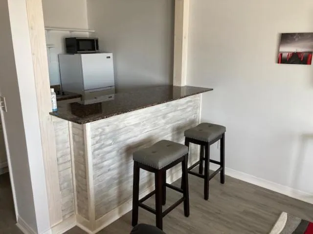 Sebastian Gardens Inn & Suites