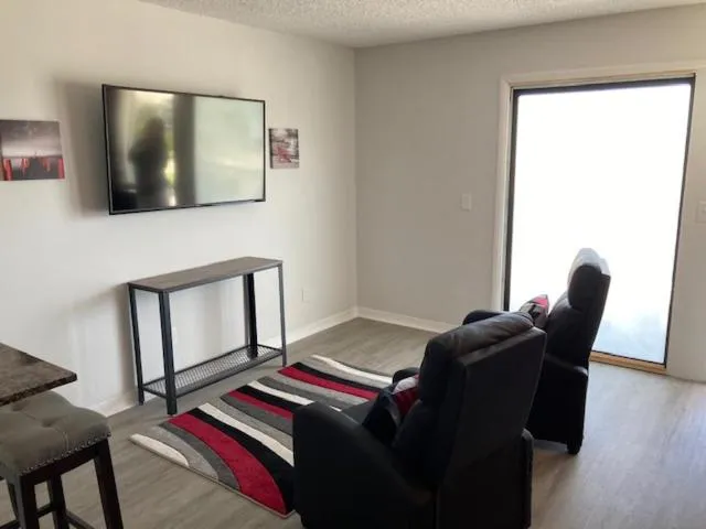 Sebastian Gardens Inn & Suites