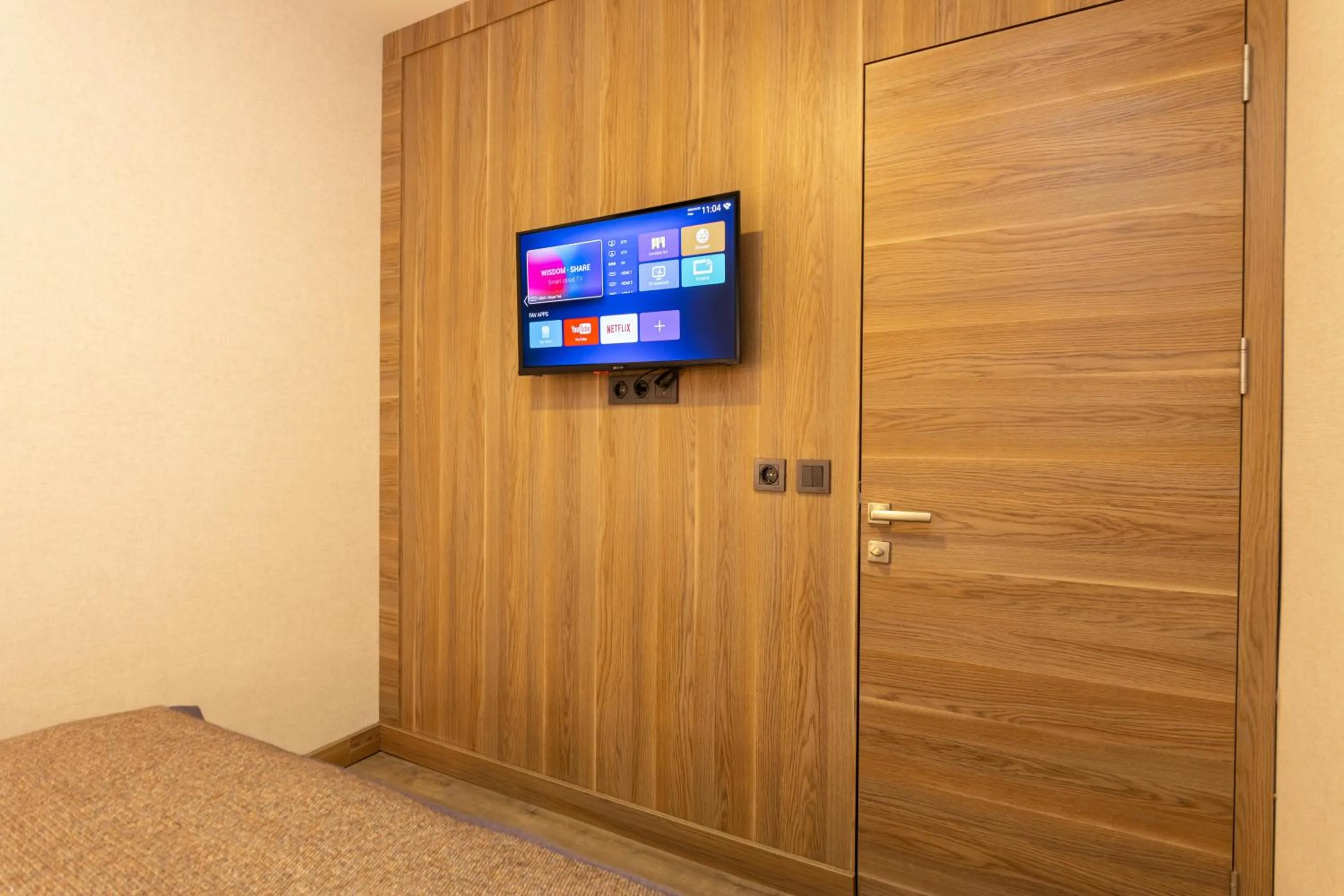 TV and multimedia in Ema Houses