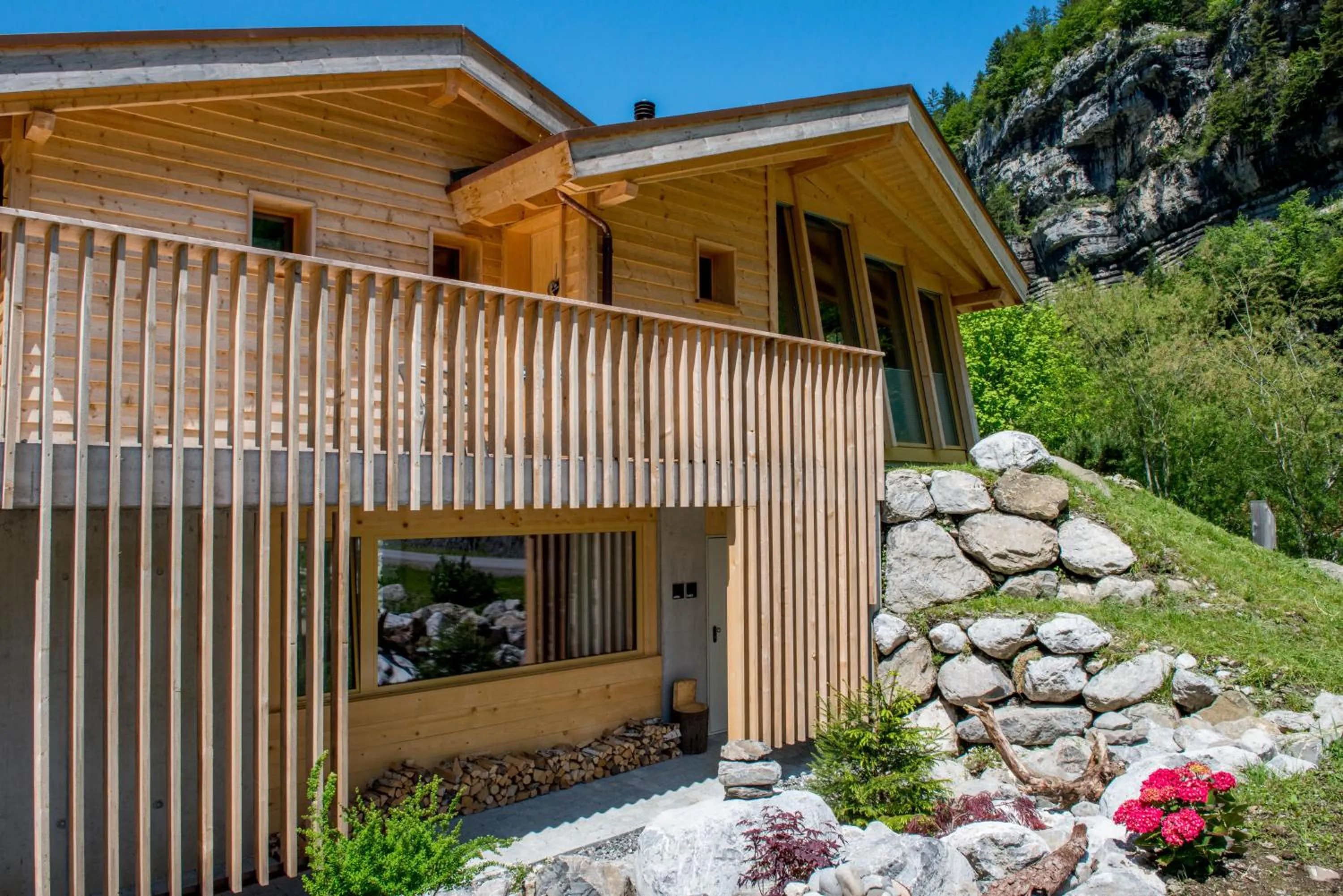 Property building in Hüttenhotel Husky Lodge