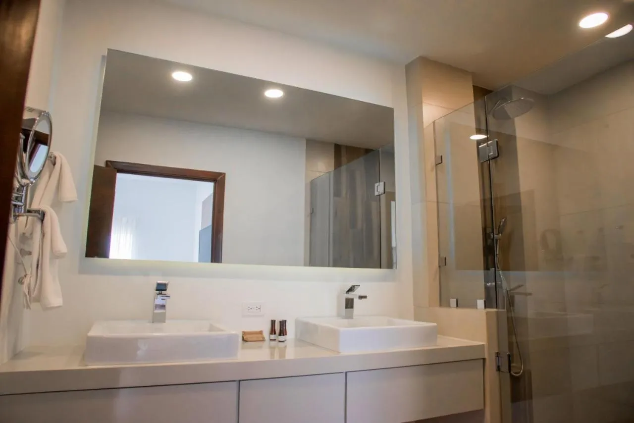 Shower in Voyage Vacation Club