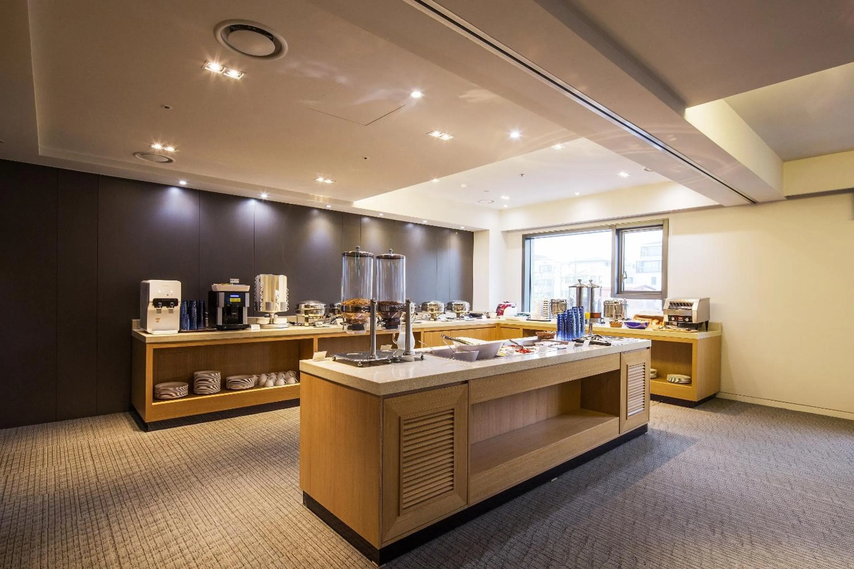 Restaurant/places to eat in Hotel Denim Seoul