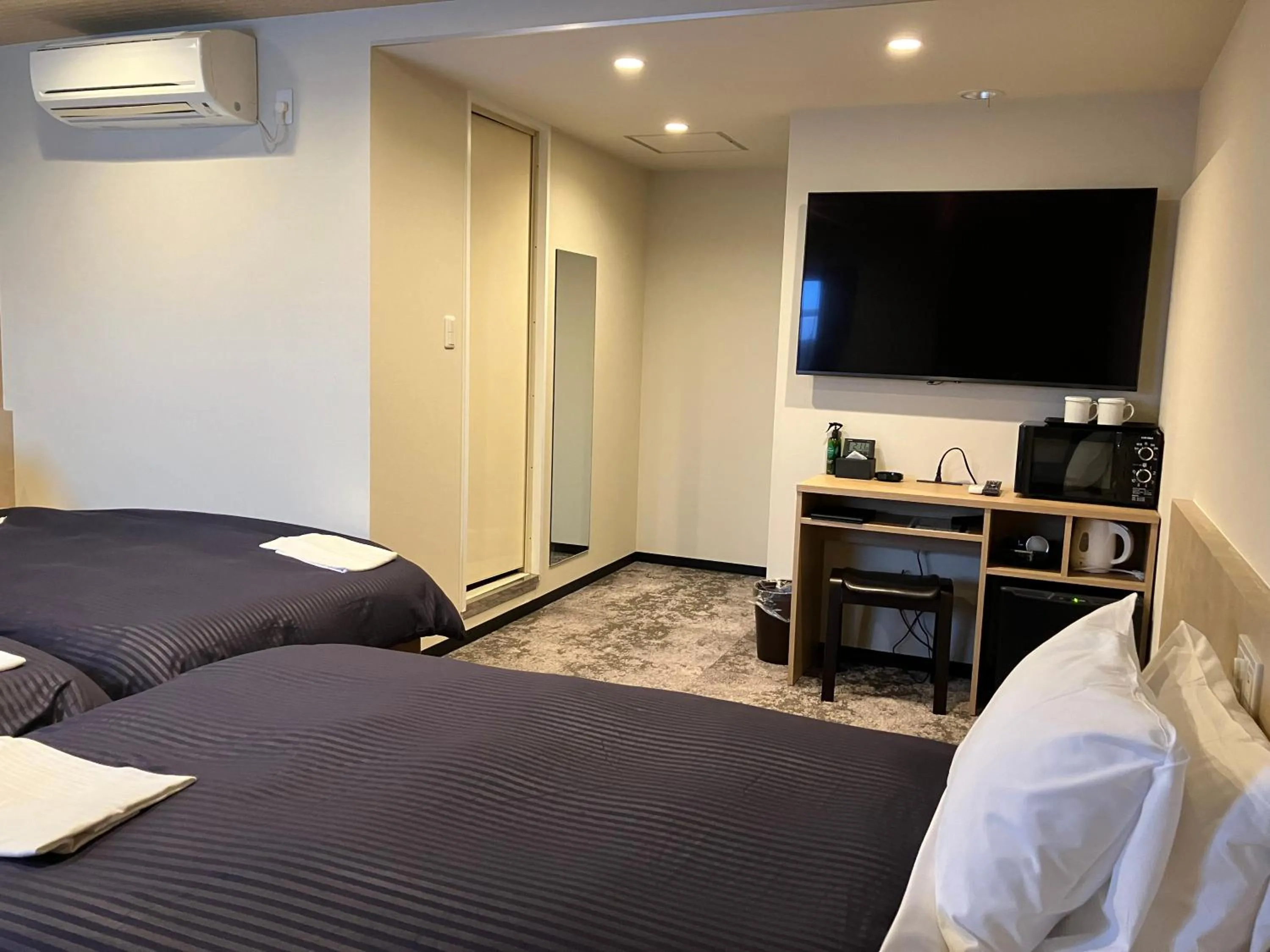Photo of the whole room, Bed in HOTEL LiVEMAX BUDGET Kobe