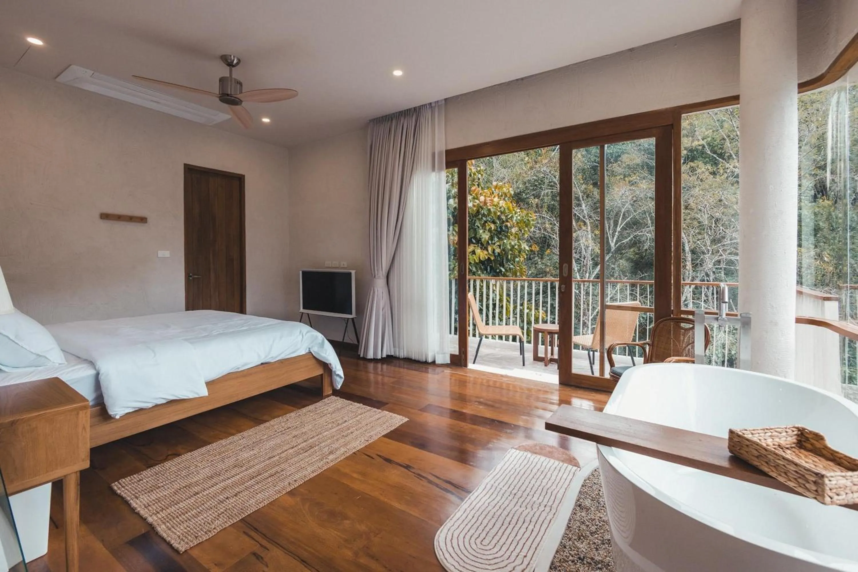 Bedroom, Bed in Taryn Tara Cafe and Stay