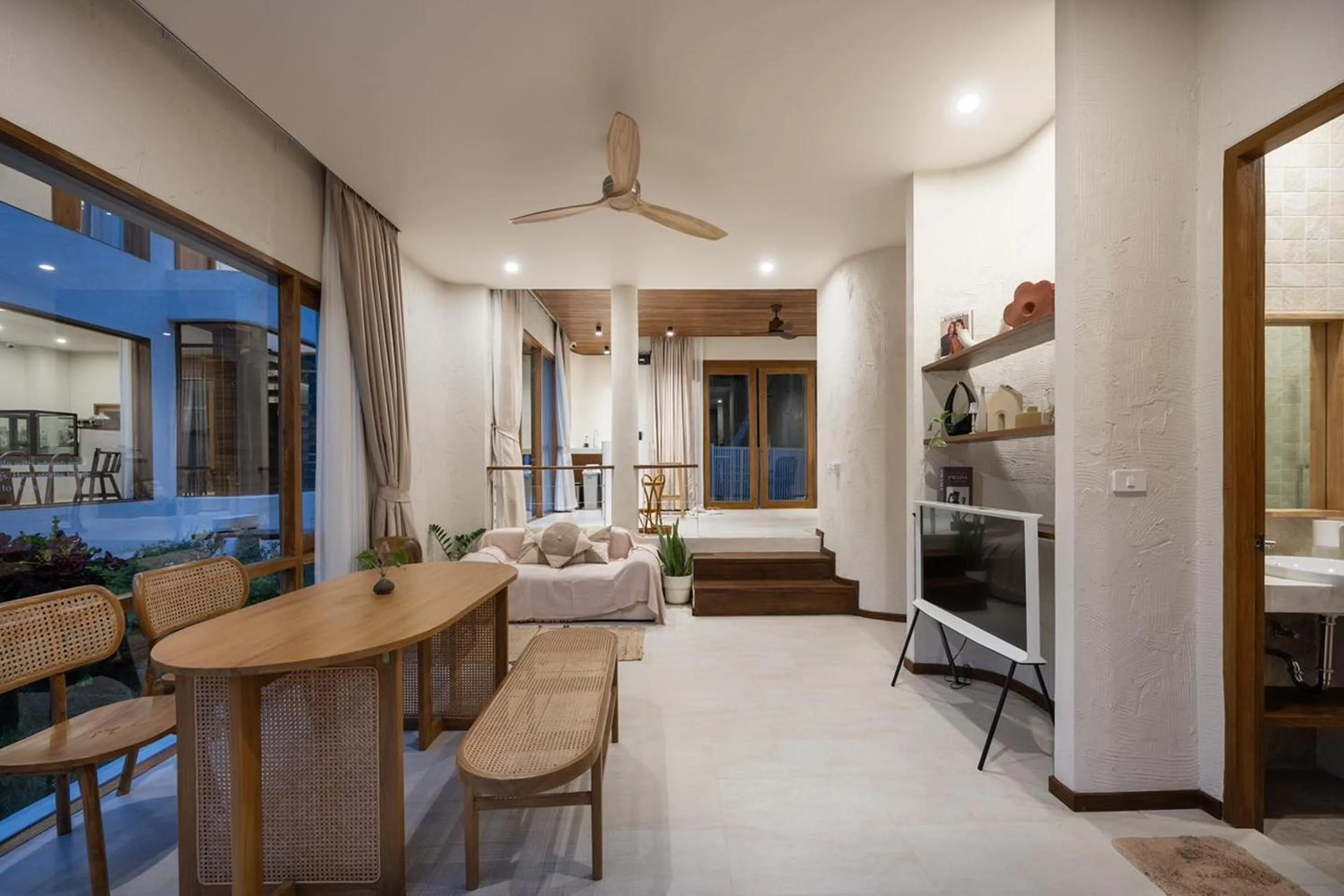 Living room in Taryn Tara Cafe and Stay