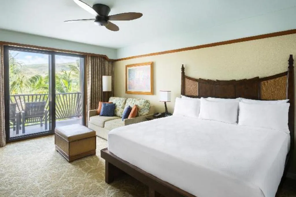 Bed in Aulani, A Disney Resort And Spa