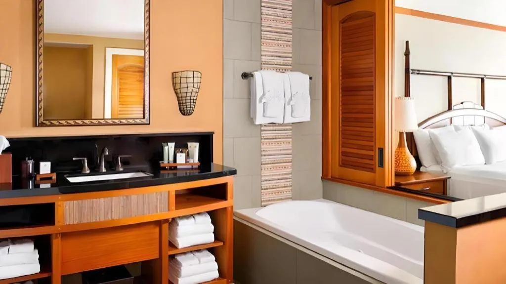 Bed in Aulani, A Disney Resort And Spa