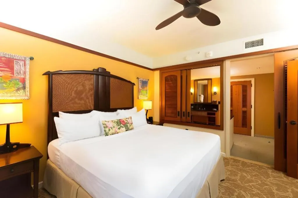 Bed in Aulani, A Disney Resort And Spa