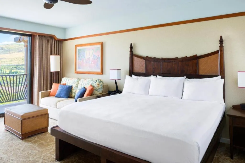 Bed in Aulani, A Disney Resort And Spa