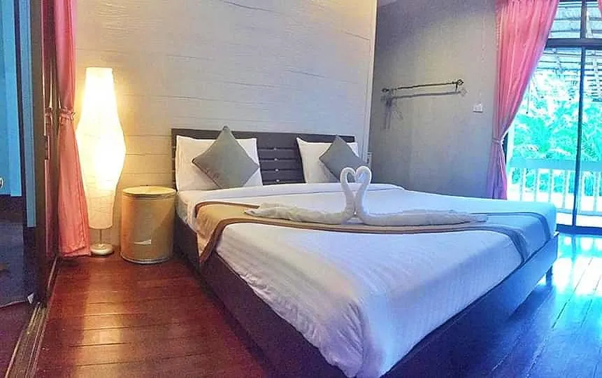 Bed in Marina hut guest house