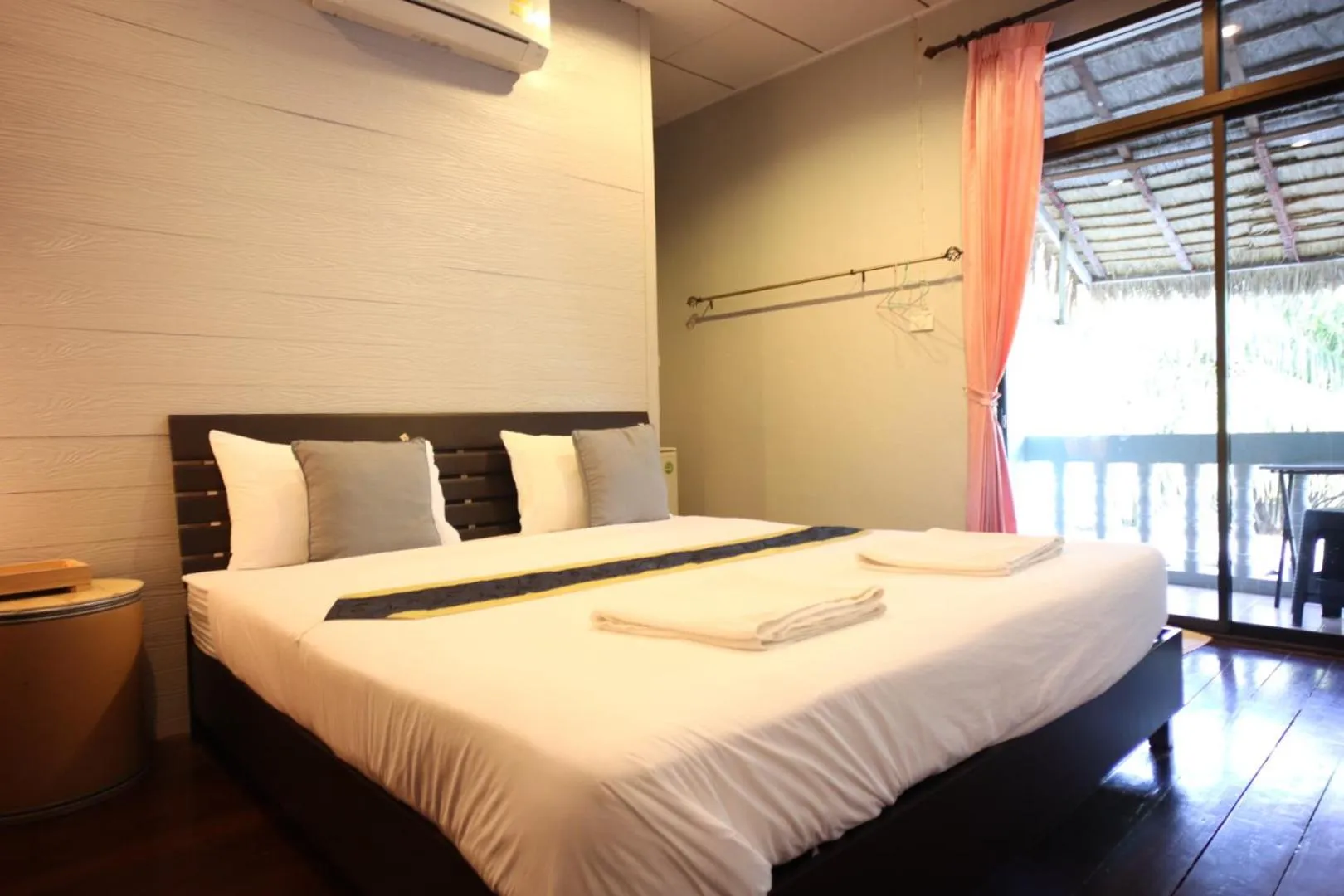 Bed in Marina hut guest house