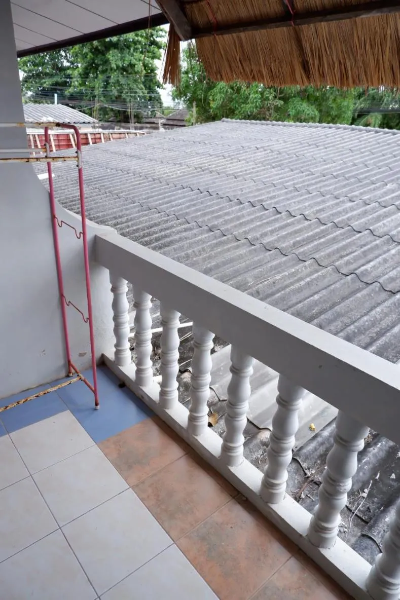 Marina hut guest house